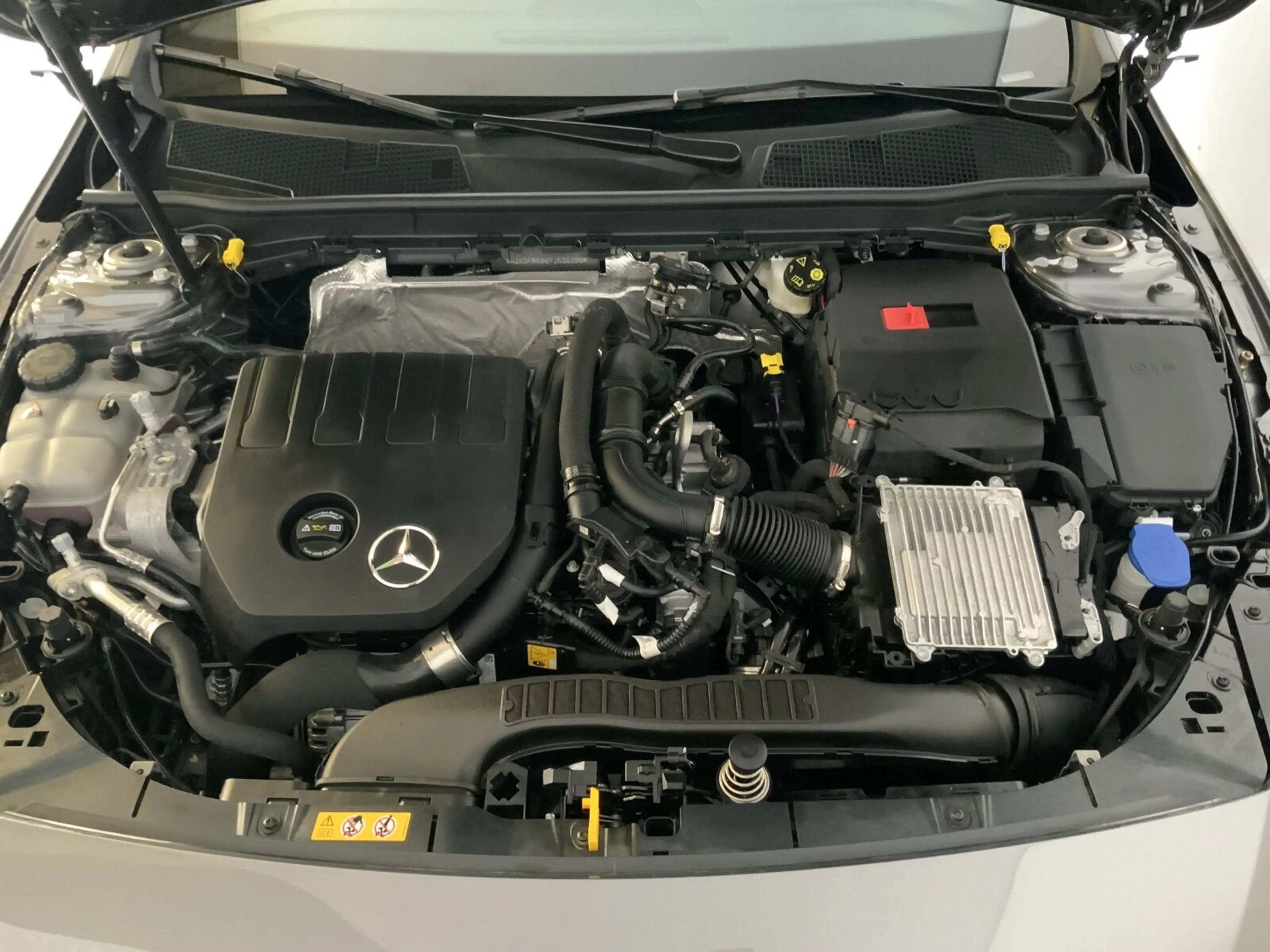 Mercedes-Benz A 180 A 180 AMG Special Edition Pano-Dach Night Sound — photo 14