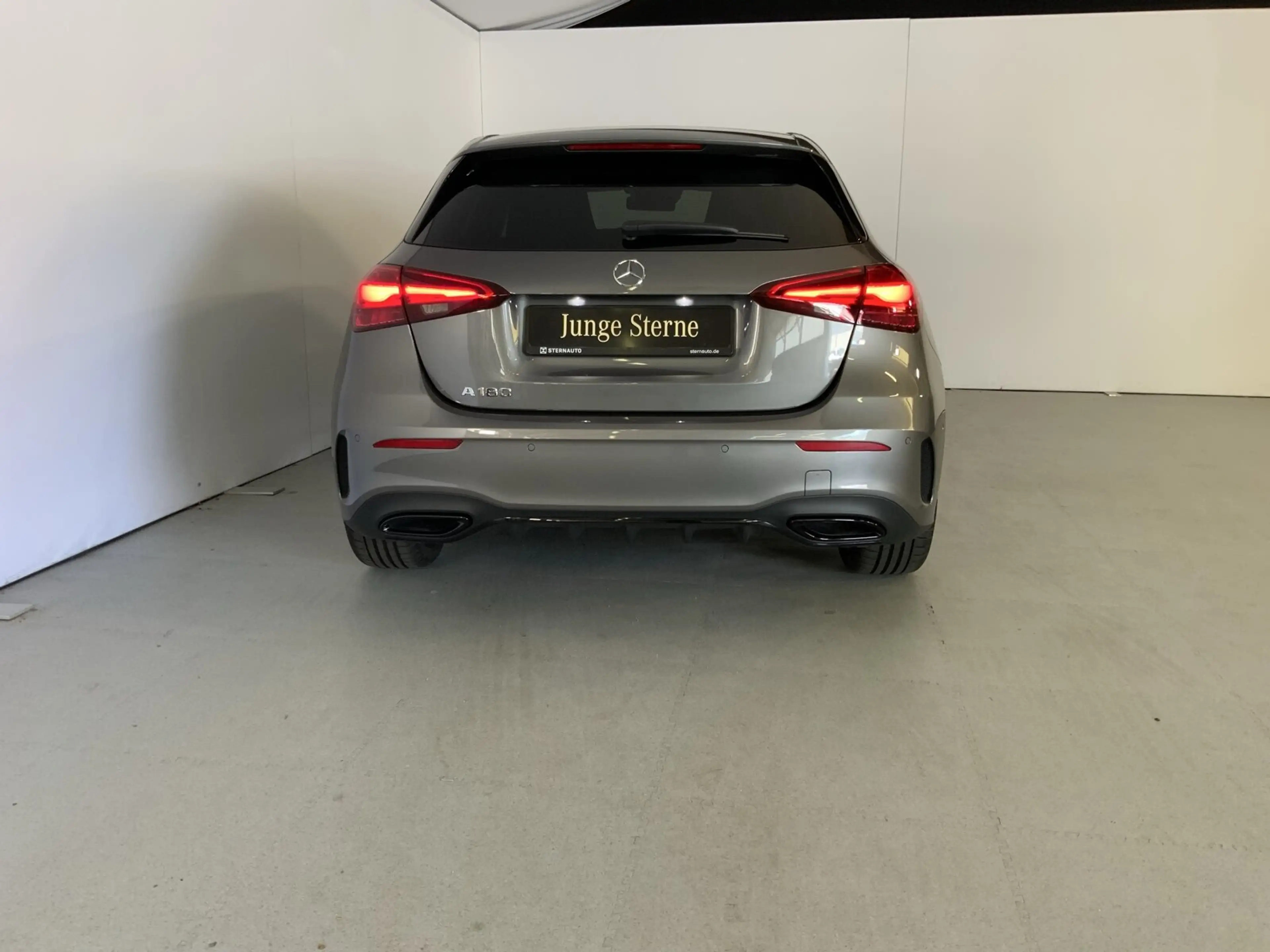 Mercedes-Benz A 180 A 180 AMG Special Edition Pano-Dach Night Sound — photo 6