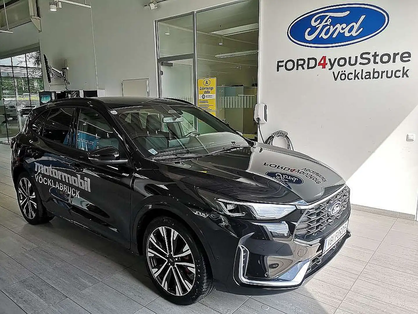 Ford Kuga 2,5 Duratec FHEV ST-Line X Aut. Nero - 1