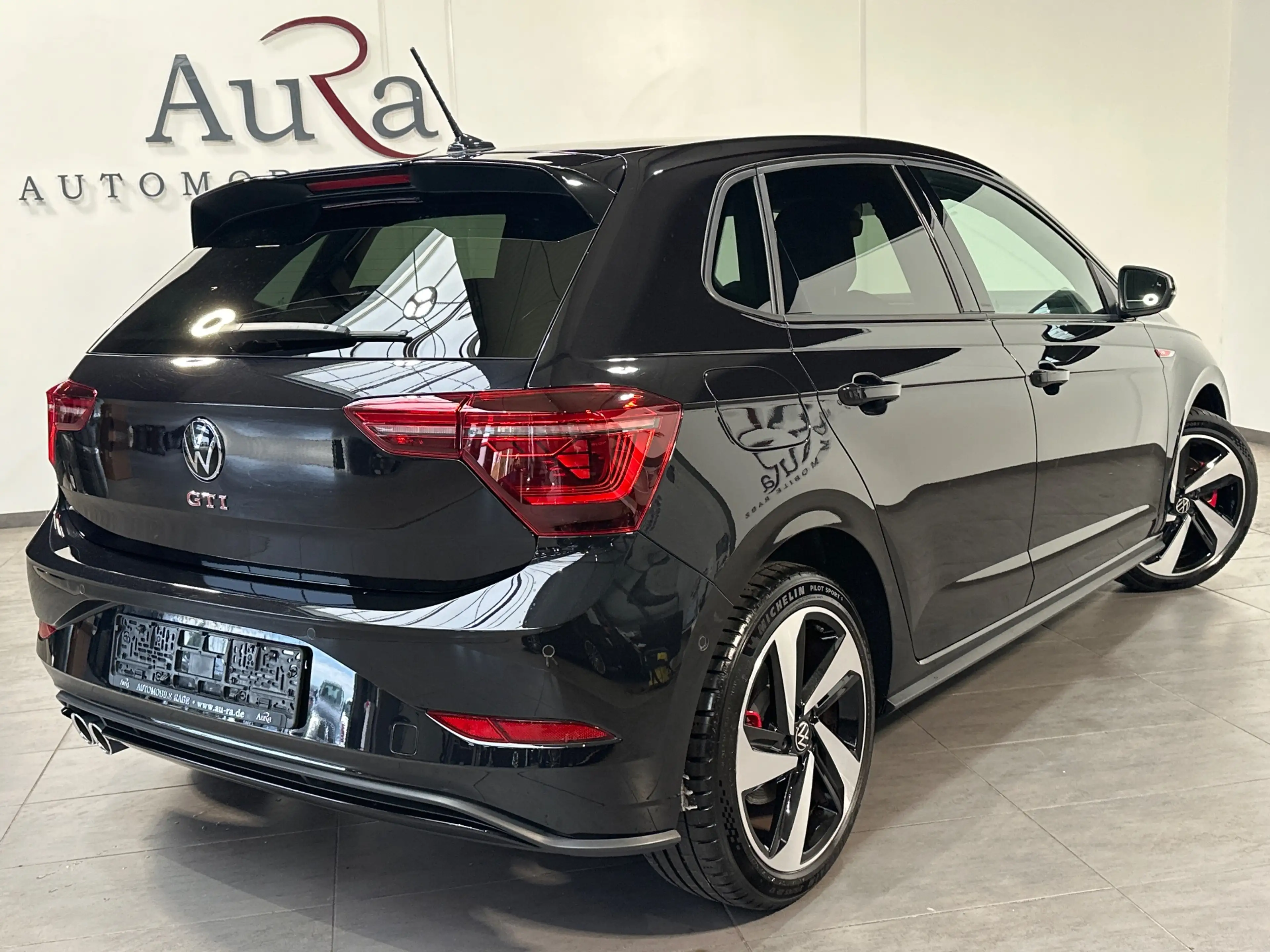 Volkswagen Polo GTI 2.0 TSI DSG NAV+LED+SHZ+IQ-DRIVE+ACC+PLA+1HD — photo 4