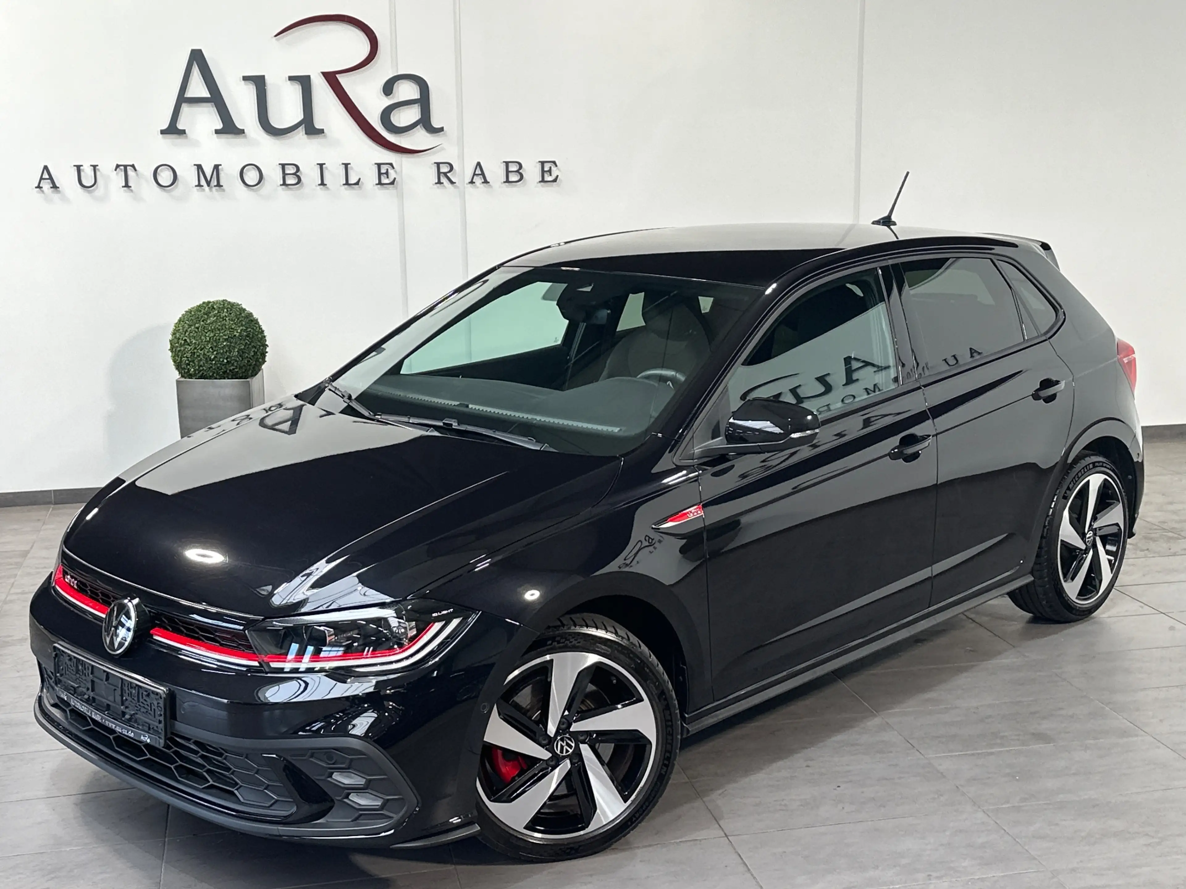 Volkswagen Polo GTI 2.0 TSI DSG NAV+LED+SHZ+IQ-DRIVE+ACC+PLA+1HD — photo 2