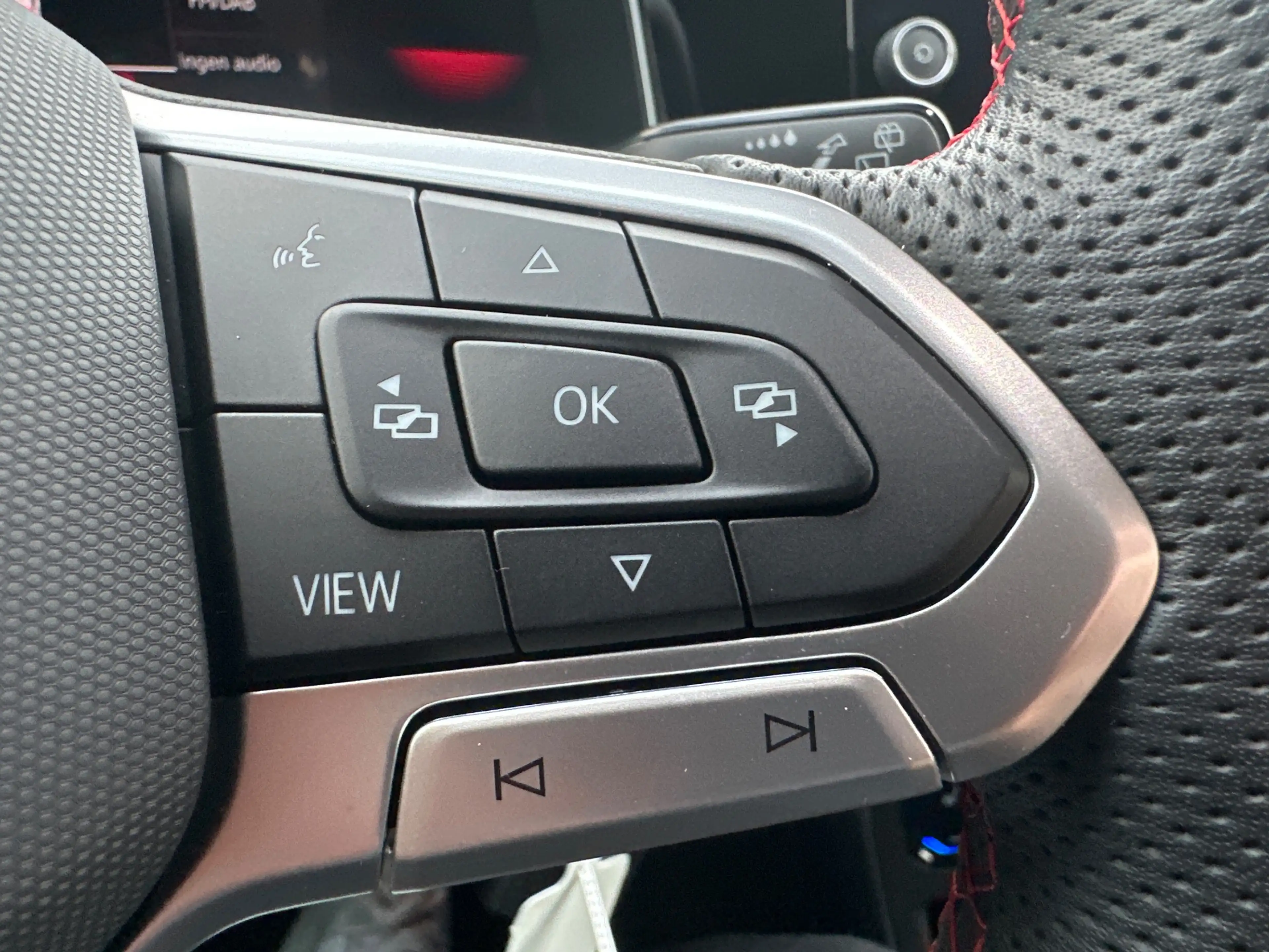 Volkswagen Polo GTI 2.0 TSI DSG NAV+LED+SHZ+IQ-DRIVE+ACC+PLA+1HD — photo 14