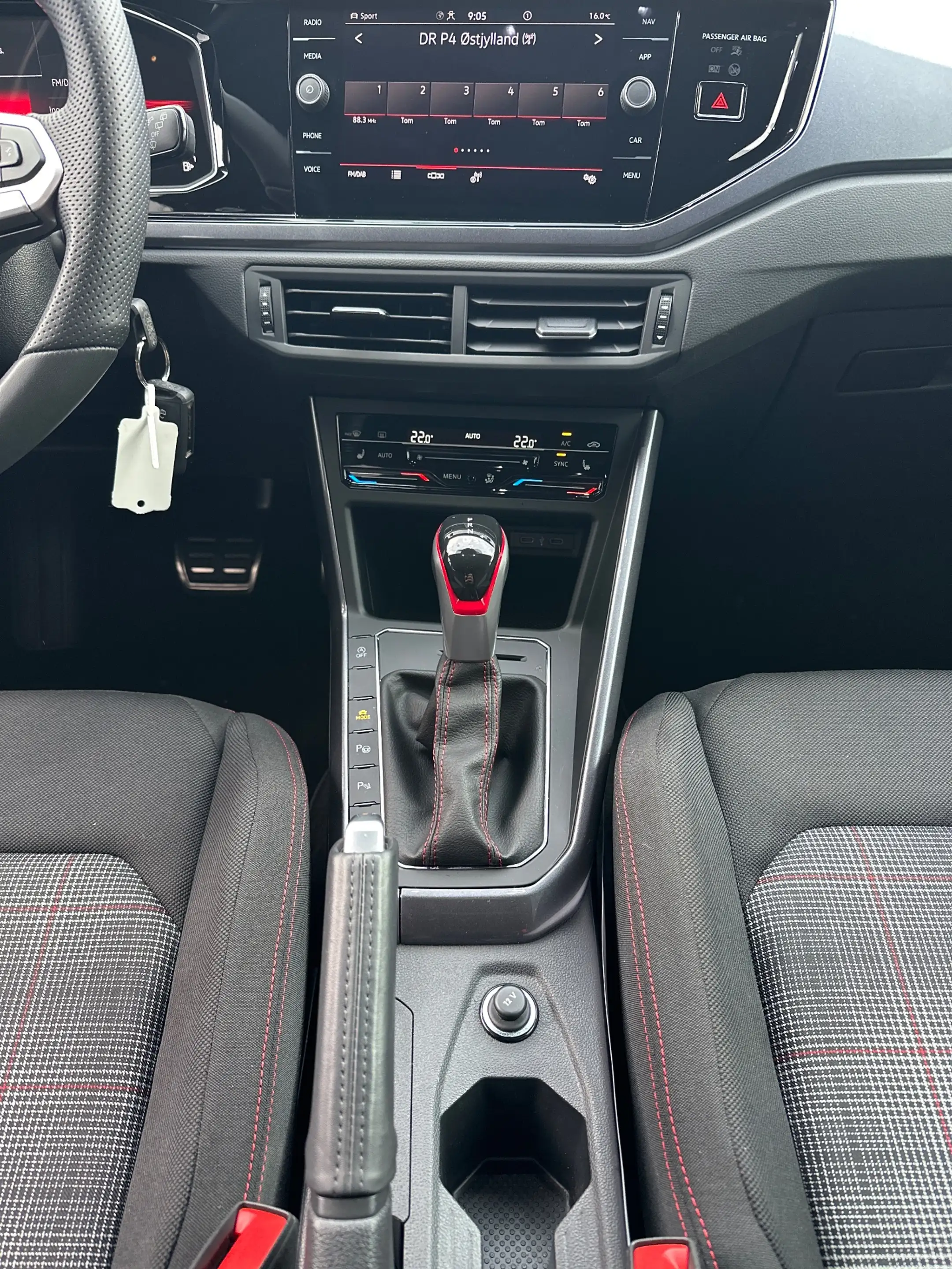 Volkswagen Polo GTI 2.0 TSI DSG NAV+LED+SHZ+IQ-DRIVE+ACC+PLA+1HD — photo 15