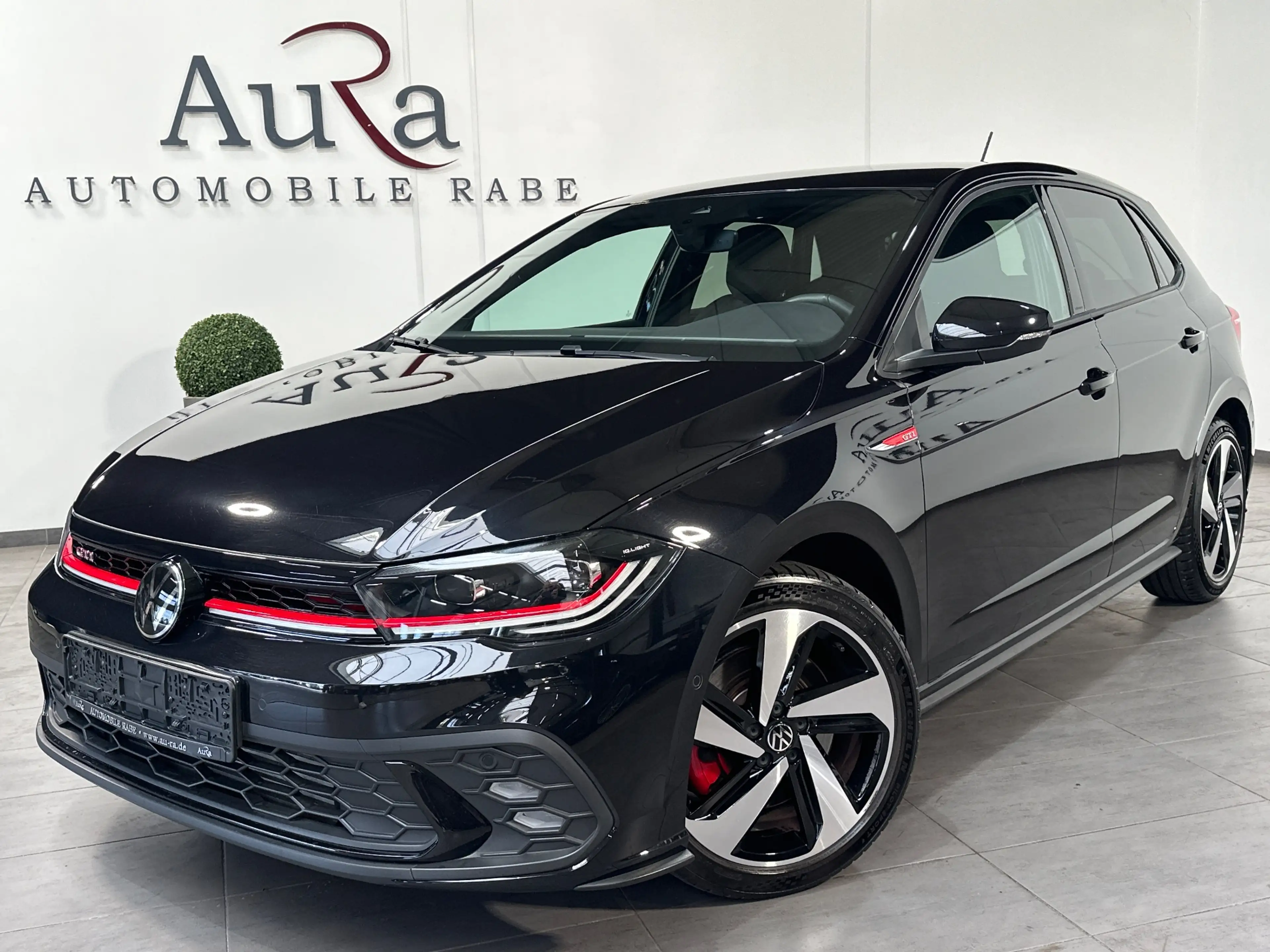 Volkswagen Polo GTI 2.0 TSI DSG NAV+LED+SHZ+IQ-DRIVE+ACC+PLA+1HD