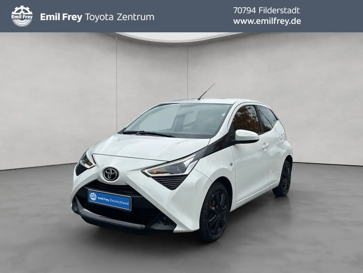 Toyota Aygo X x-play *8-Fach Bereift* Weiß - 1