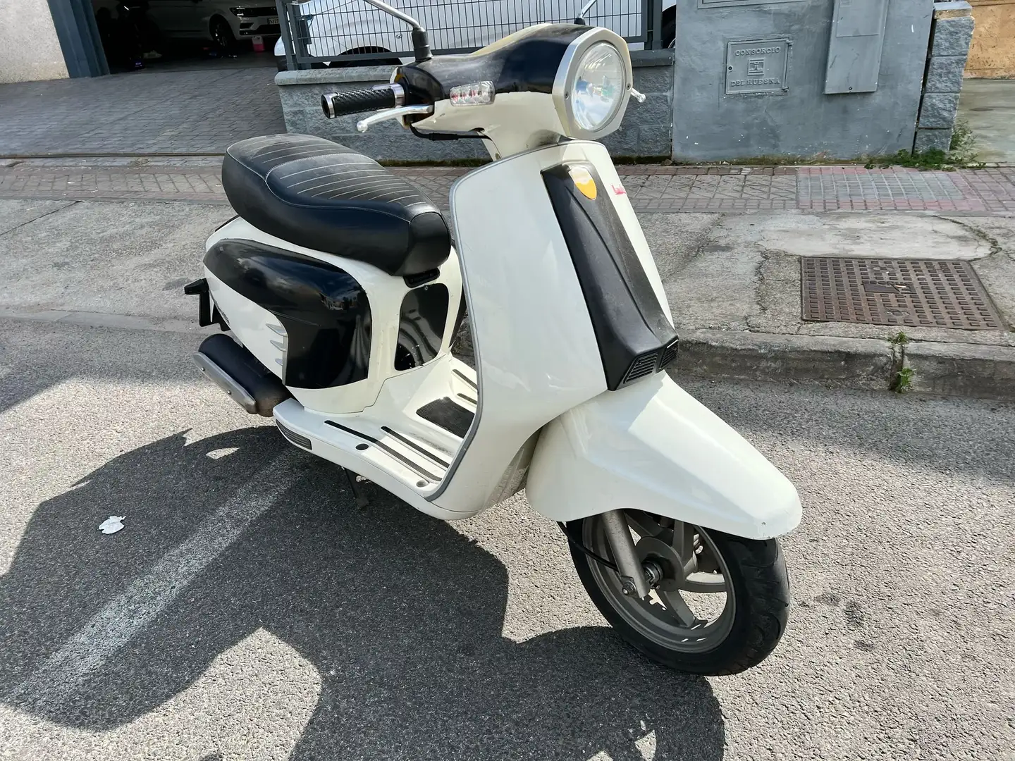 Lambretta LN 125 Blanco - 2