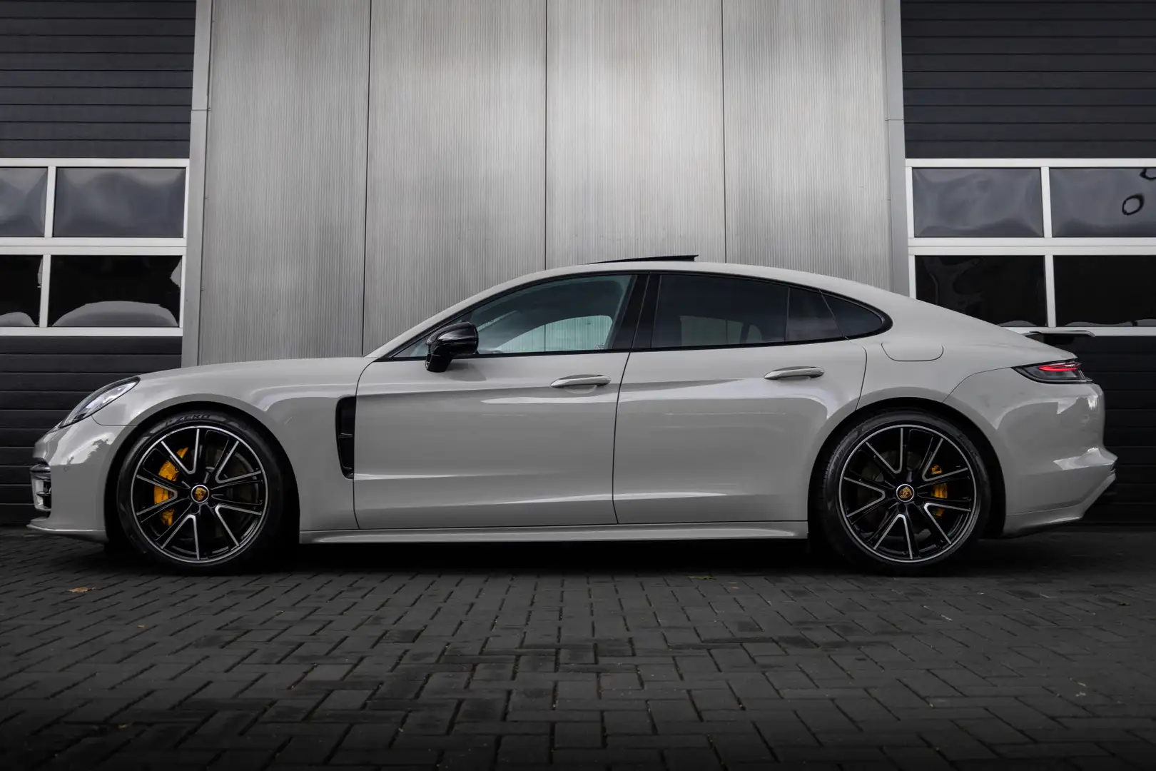 Porsche Panamera 2.9 4 E-Hybrid 463 pk Platinum Edition Sport-Chron Сірий - 2
