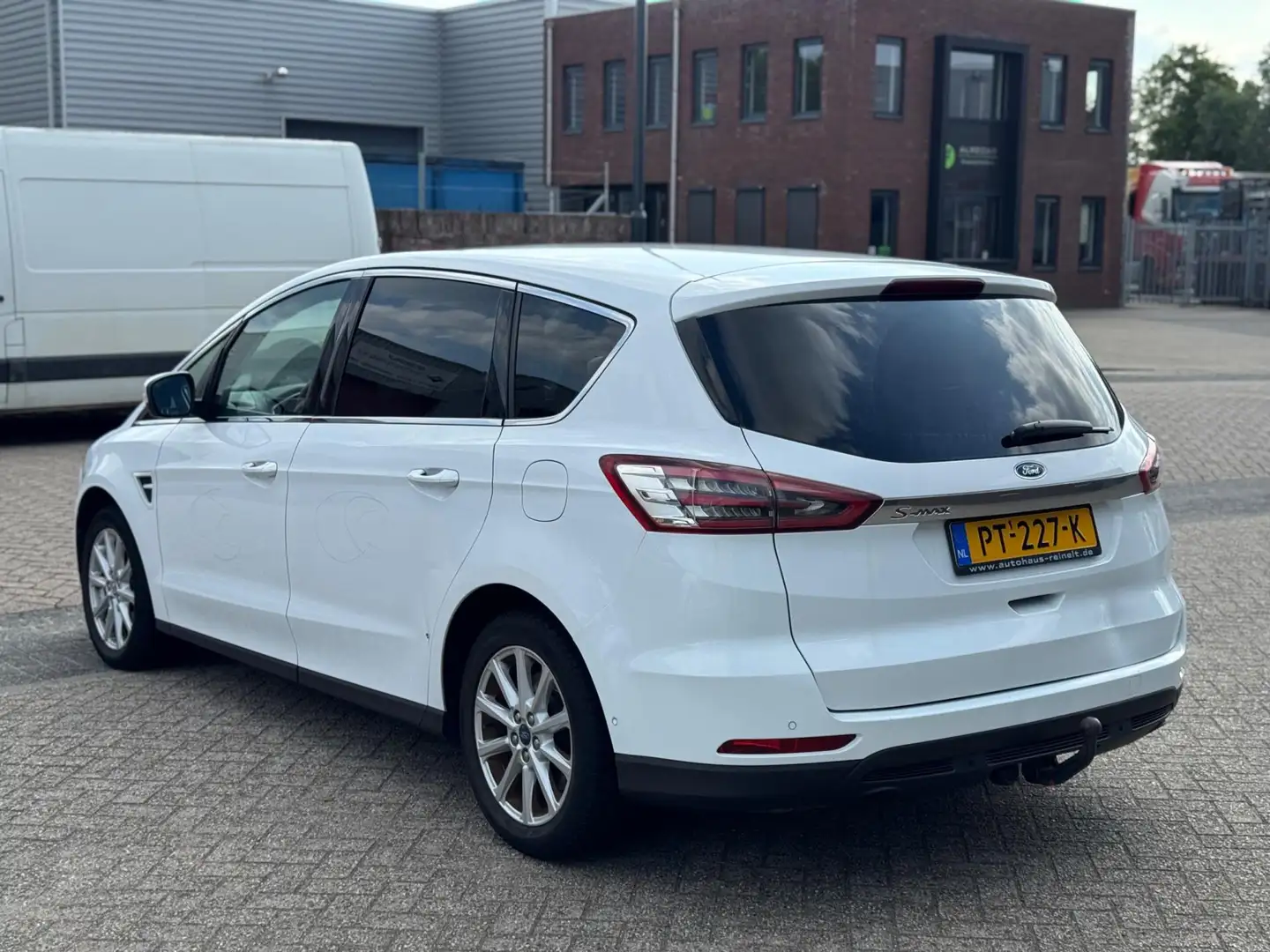 Ford S-Max 2.0 TDCi Titanium 7p. AUT | Navi | Sfeerv. | ACC | Wit - 2