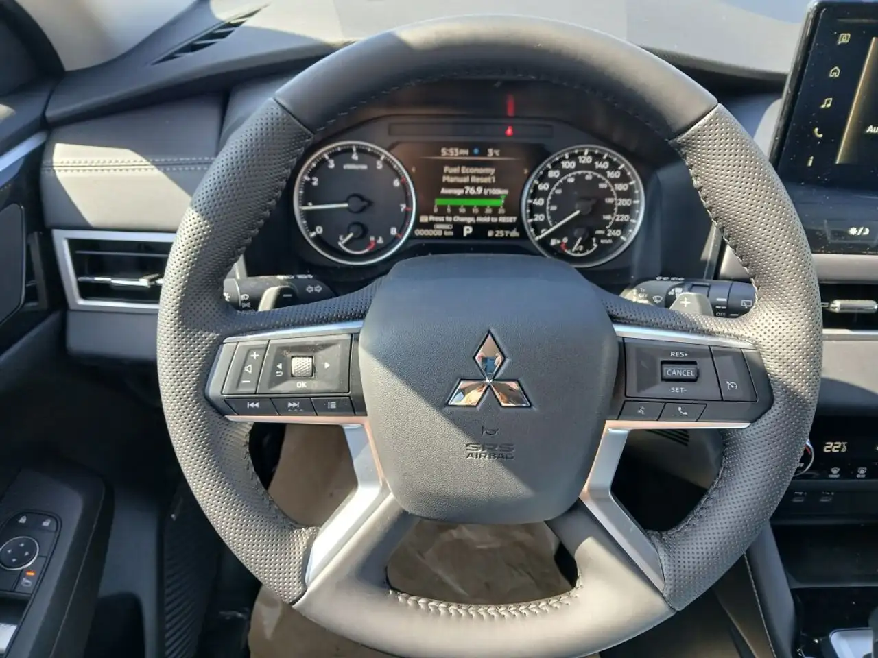 Mitsubishi Outlander fotografie Mitsubishi Outlander