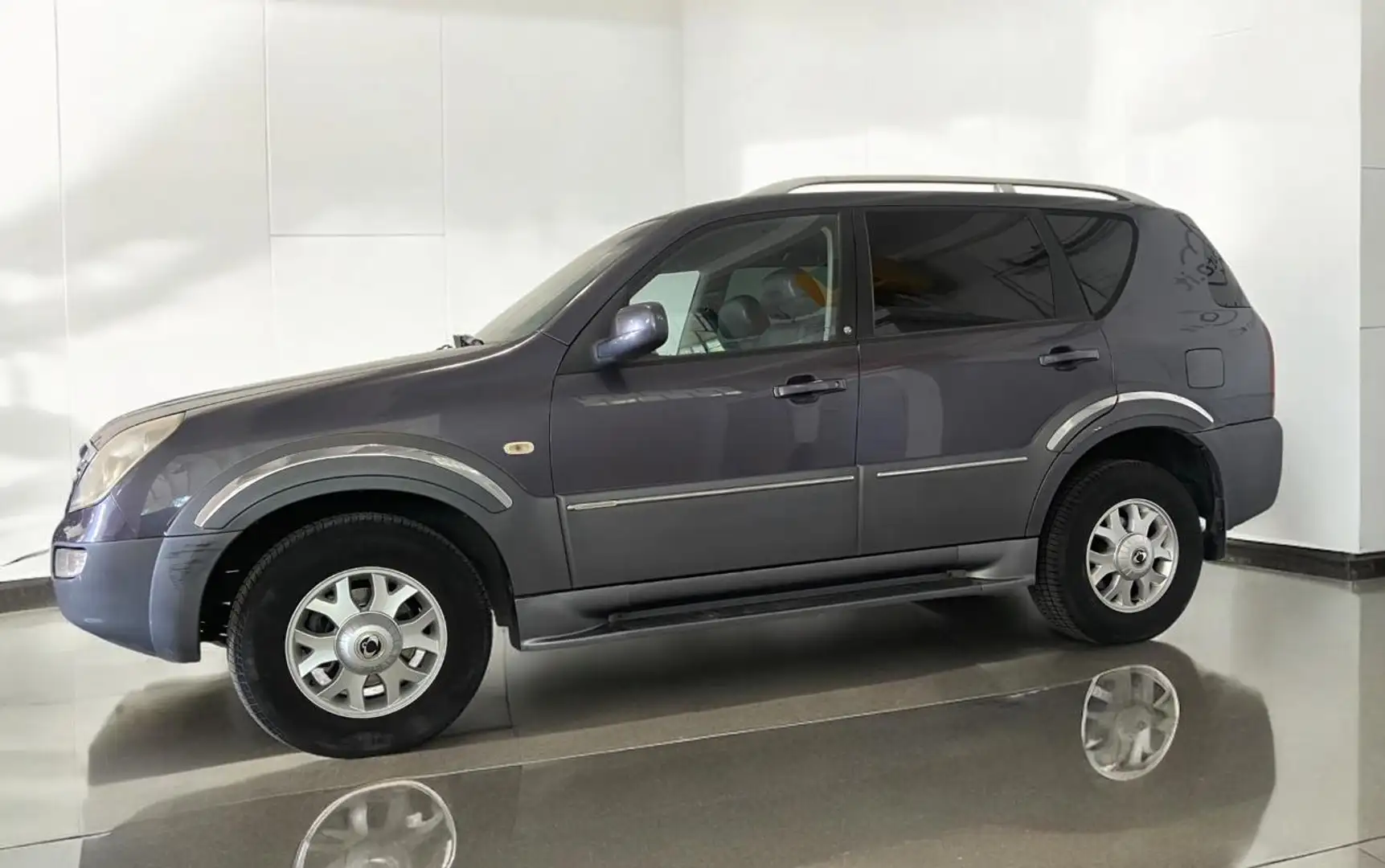 SsangYong Rexton 2.7 XDi cat Plus Grigio - 1