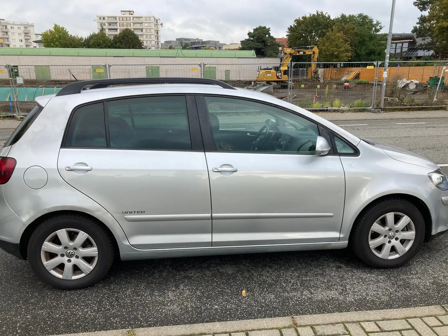 Volkswagen Golf Plus Golf Plus 1.9 TDI DPF DSG United Stříbrná - 2