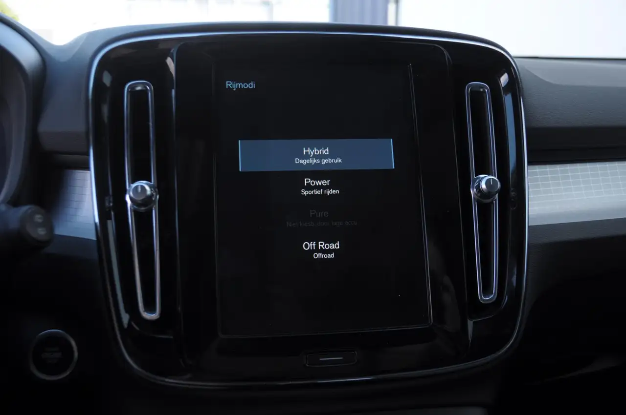 Volvo XC40 T4 211PK Plug-in hybrid Plus Dark / Panoramadak /, миниатюра 17