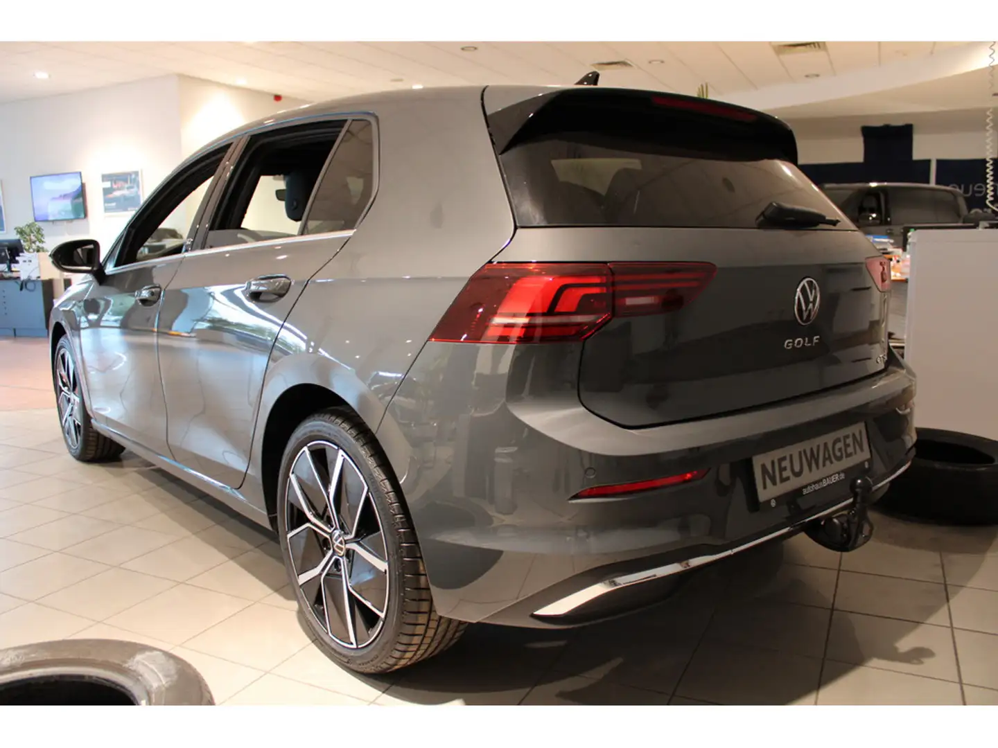 Volkswagen Golf EDITION 50 1,5 l eTSI 110 kW 150 PS 7-Gang-Doppelk Grau - 2