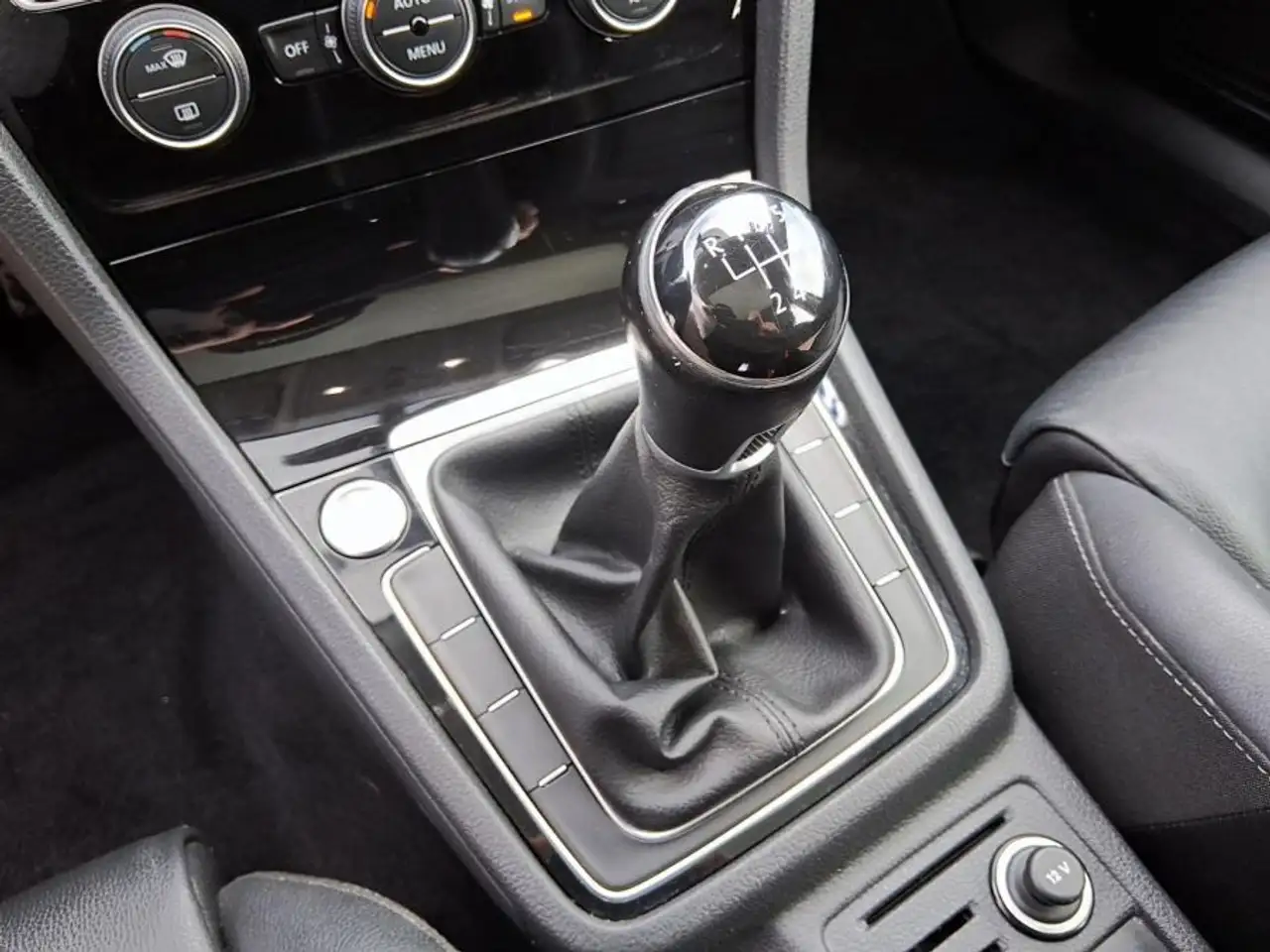 Volkswagen Golf снимка Volkswagen Golf