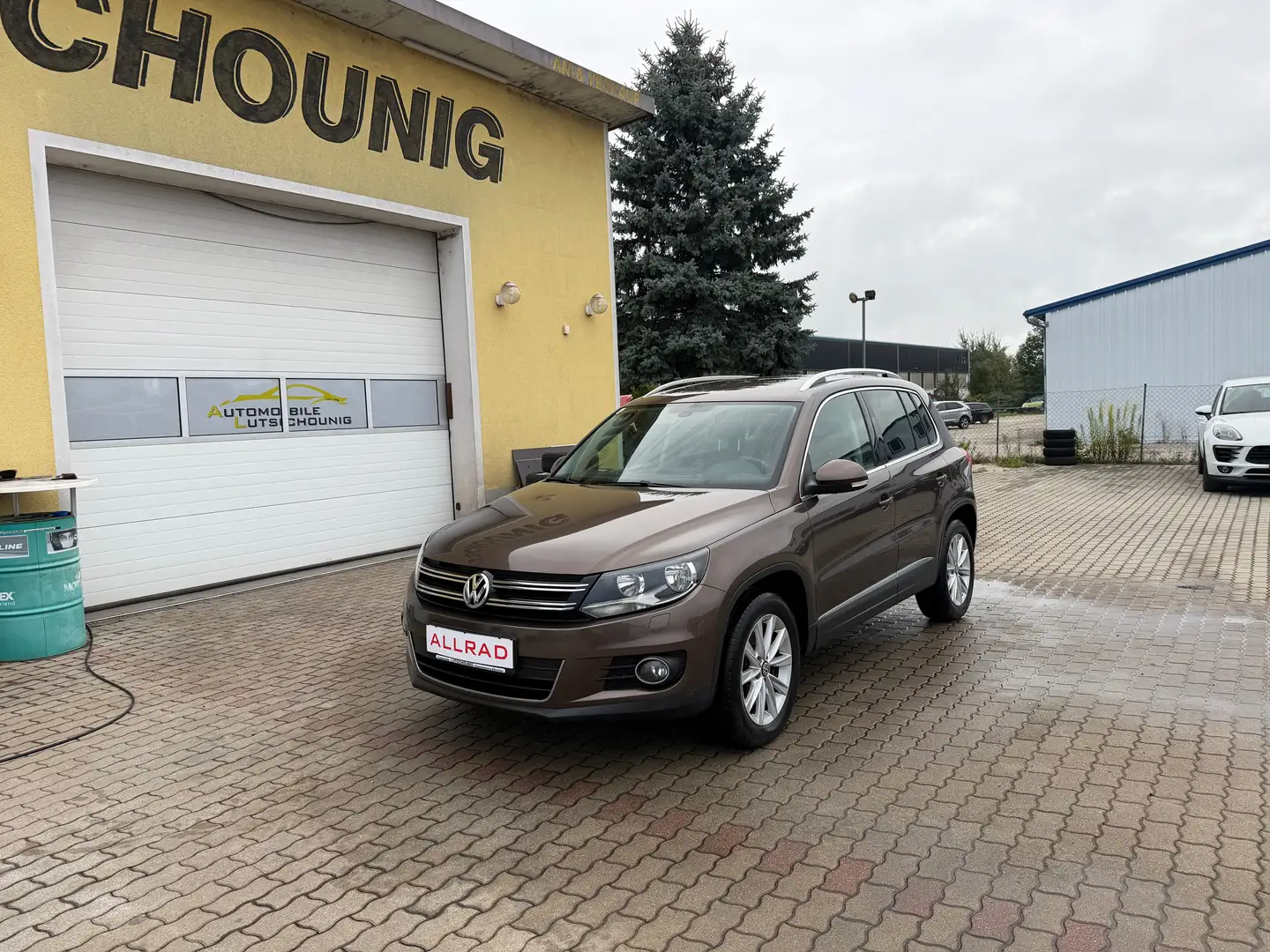 Volkswagen Tiguan Tiguan 2,0 TDI BMT 4Motion Sport DSG Sport Braun - 2