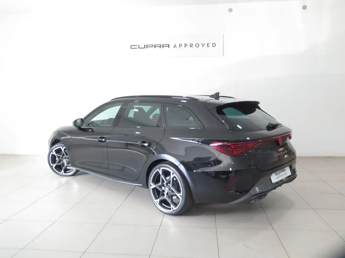 CUPRA Leon Sportstourer 1.5 eTSI 110 DSG Noir - 2