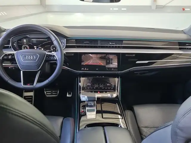 Audi A8 60 TFSI e quattro Lang Ansicht 10