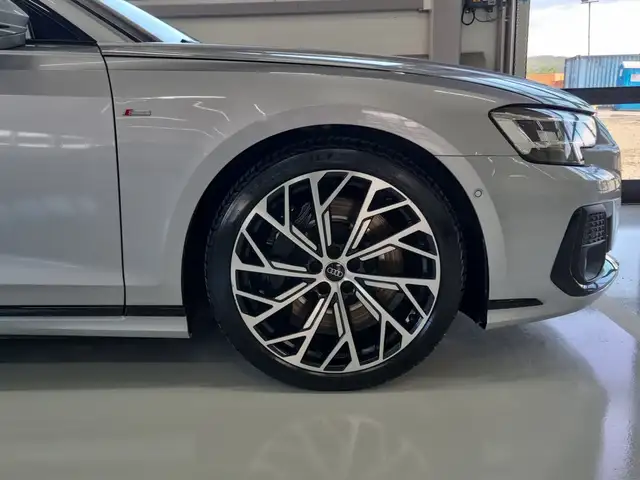 Audi A8 60 TFSI e quattro Lang Ansicht 6