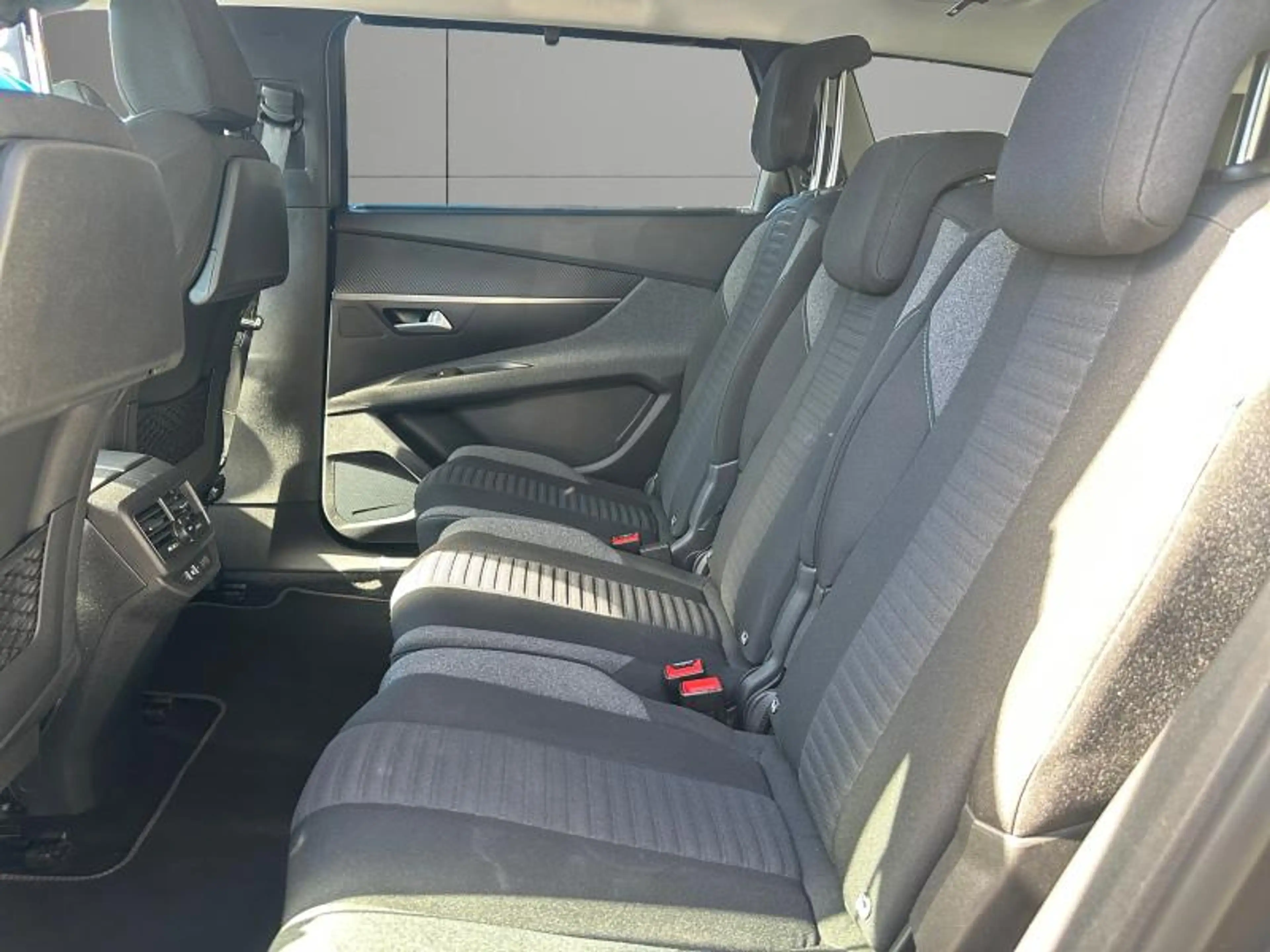 Peugeot 5008 1.5 HDi 131cv Automatique 7pl Gris 03/23 81731km — photo 9