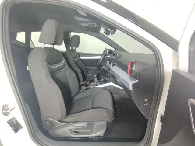Seat Arona view 5