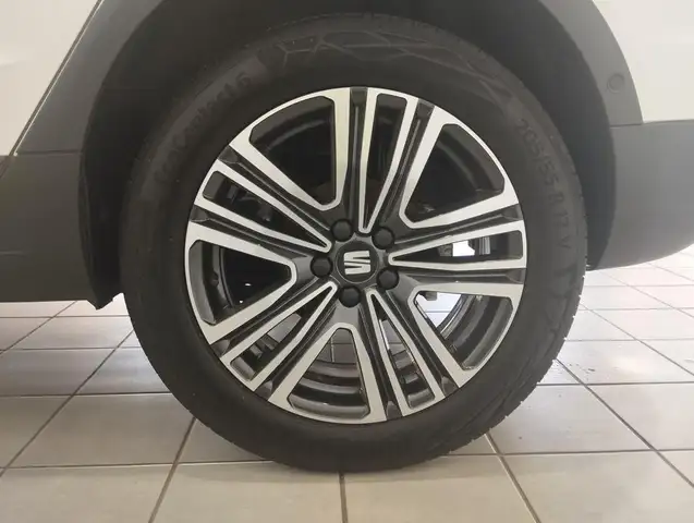 Seat Arona view 8