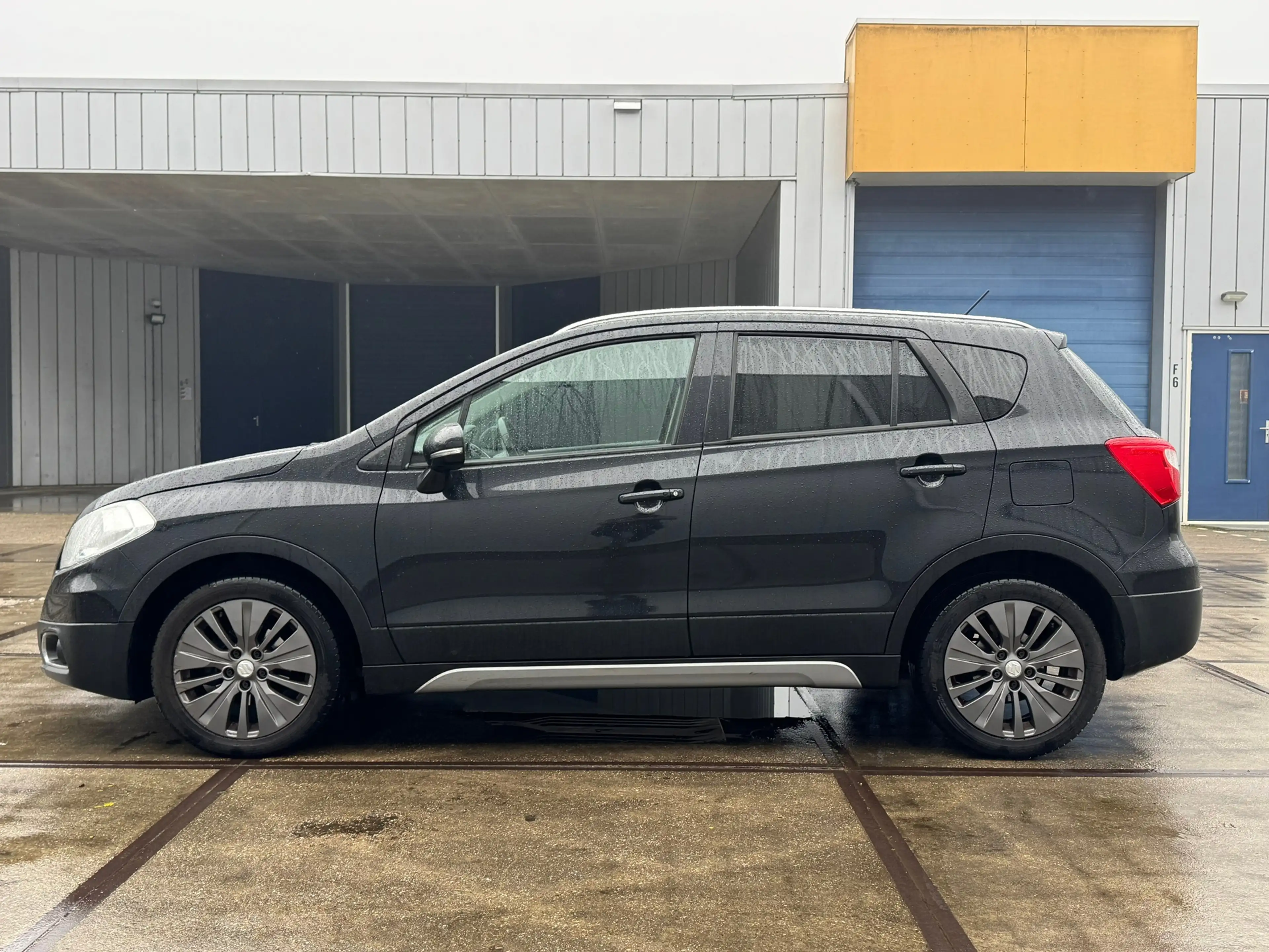 Suzuki SX4 S-Cross 1.6 DDiS Exclusive — photo 2