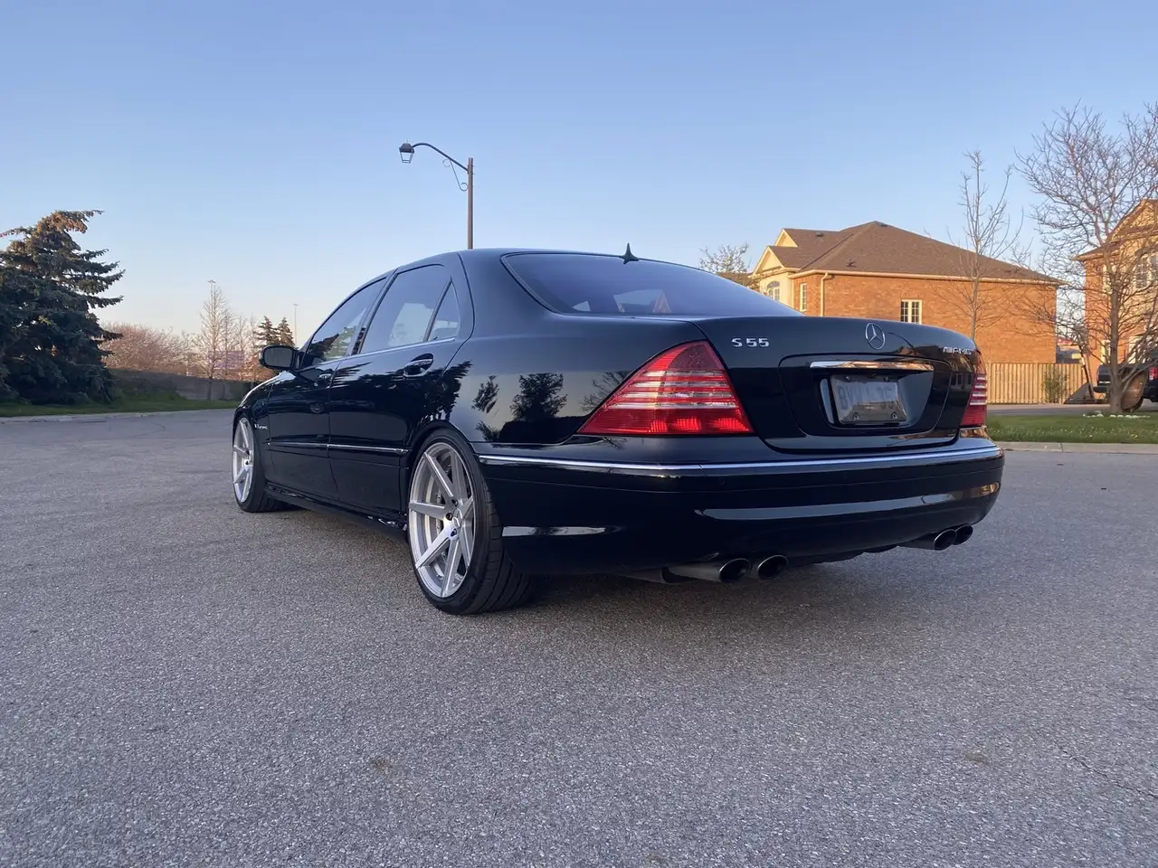 Mercedes-Benz S-Class снимка Mercedes-Benz S-Class