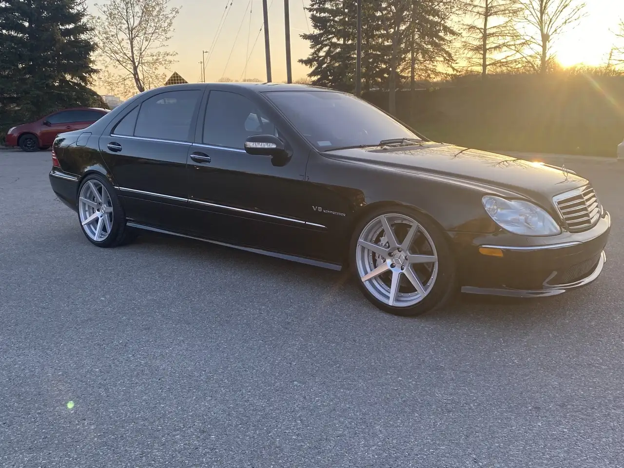 Mercedes-Benz S-Class снимка Mercedes-Benz S-Class