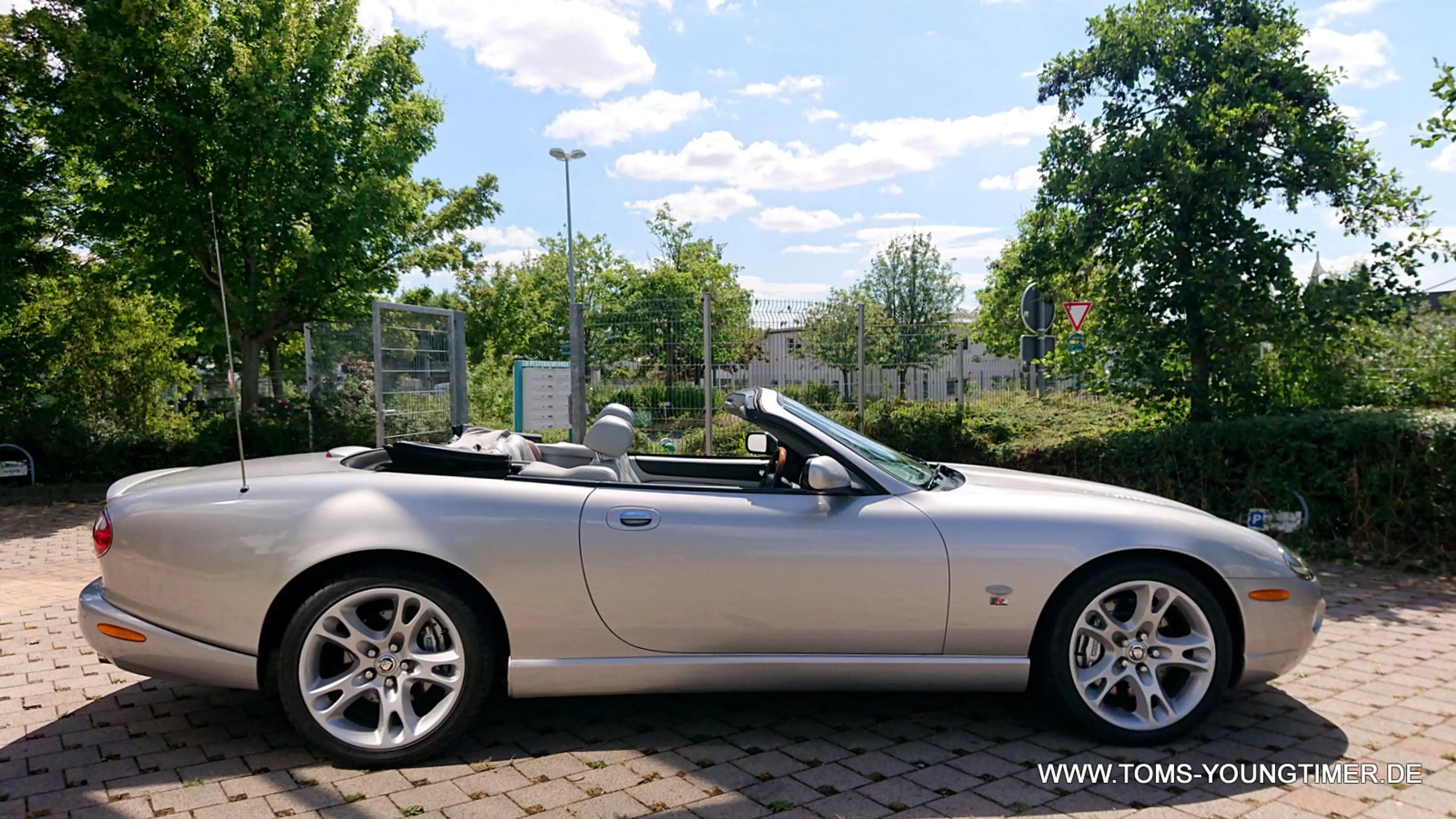 Jaguar XKR XKR Supercharger Cabriolet — photo 7