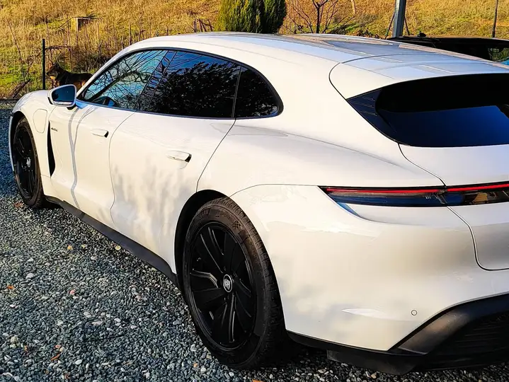 Porsche Taycan 2022, foto 5