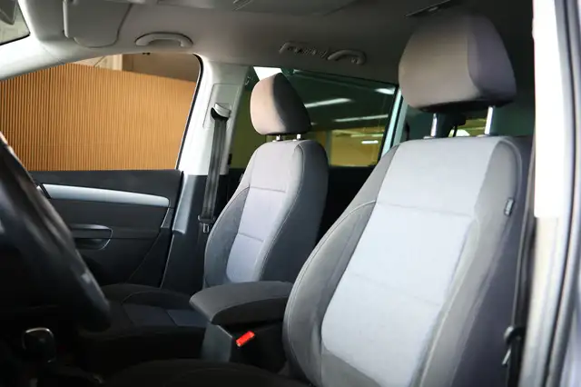 Volkswagen Sharan view 12