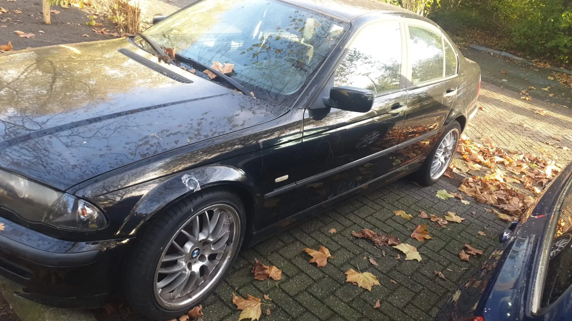 BMW 330 316i Zwart - 1