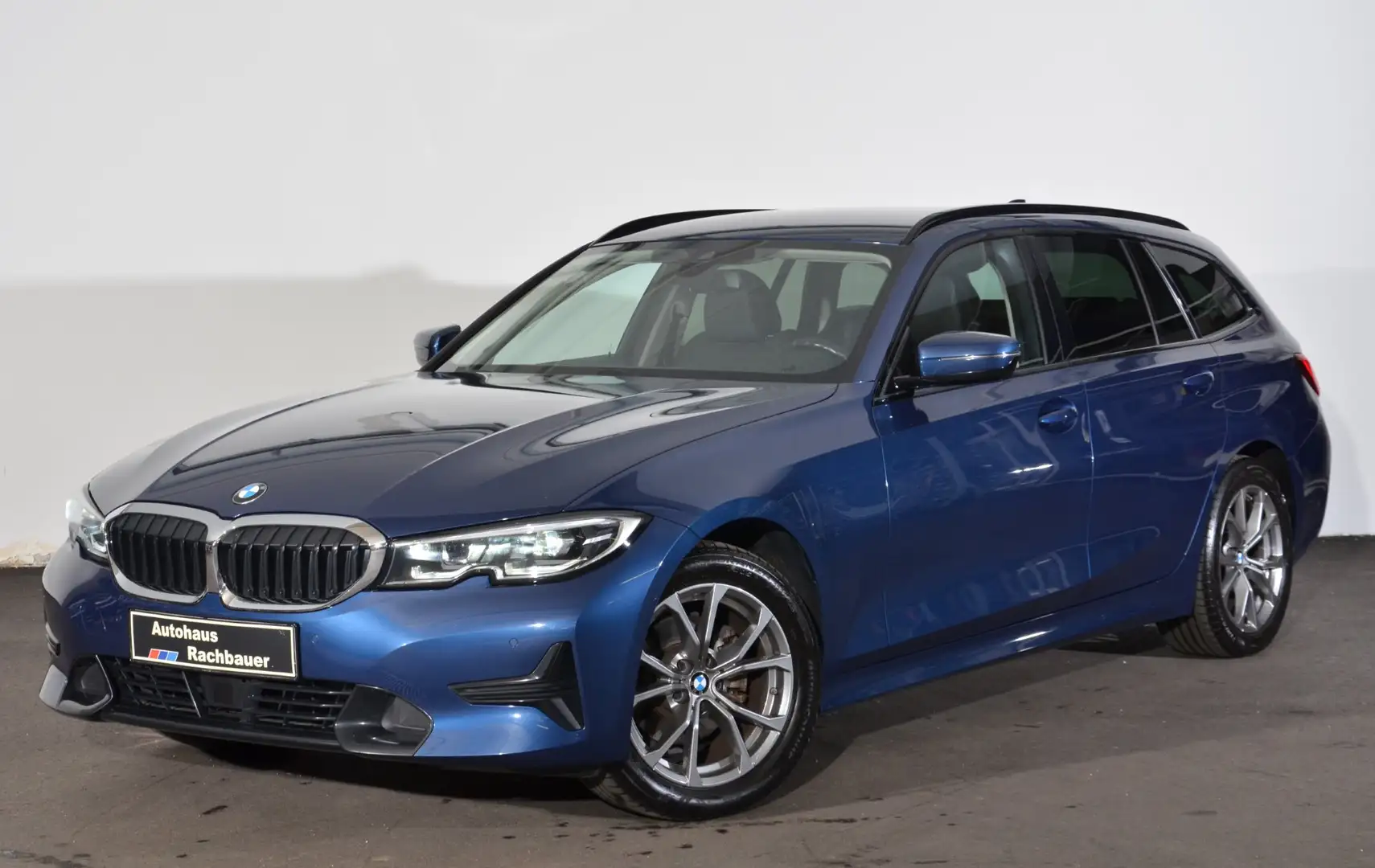 BMW 320 d xDrive Blau - 1