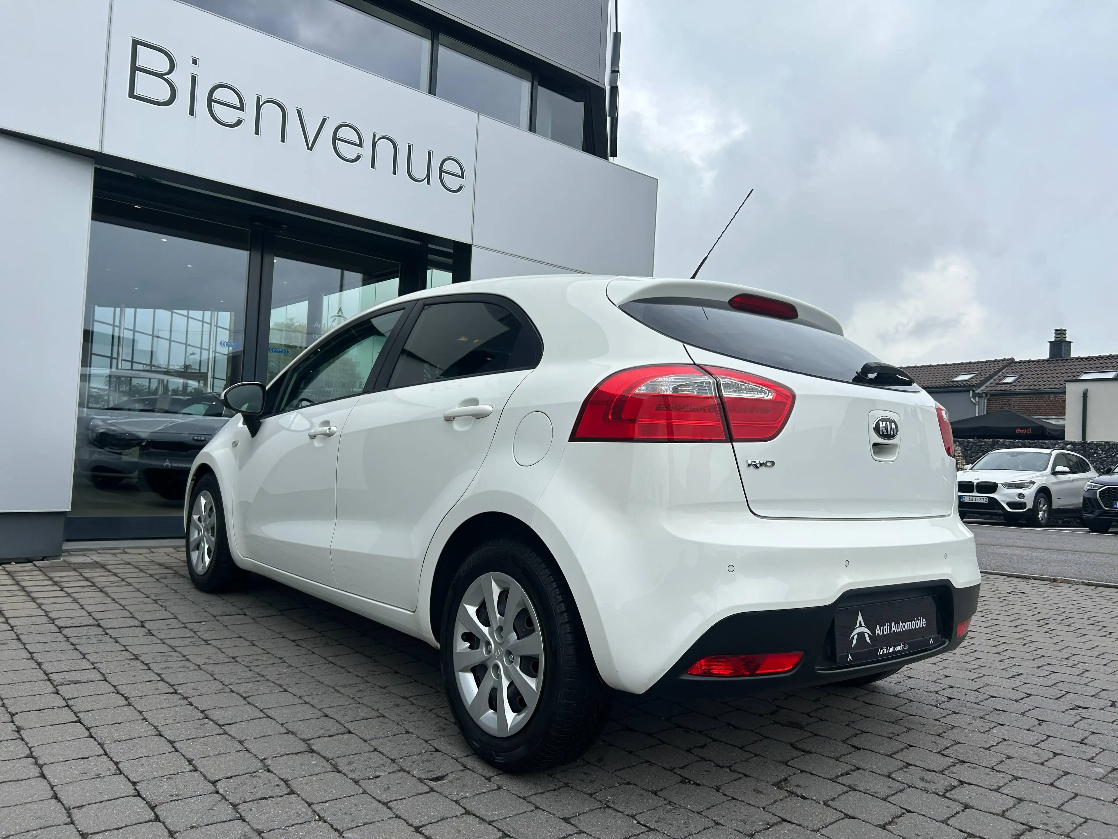 Kia Rio 1.2i *GARANTIE 12 MOIS*BLUETOOTH*AIRCO*CRUISE* — photo 6