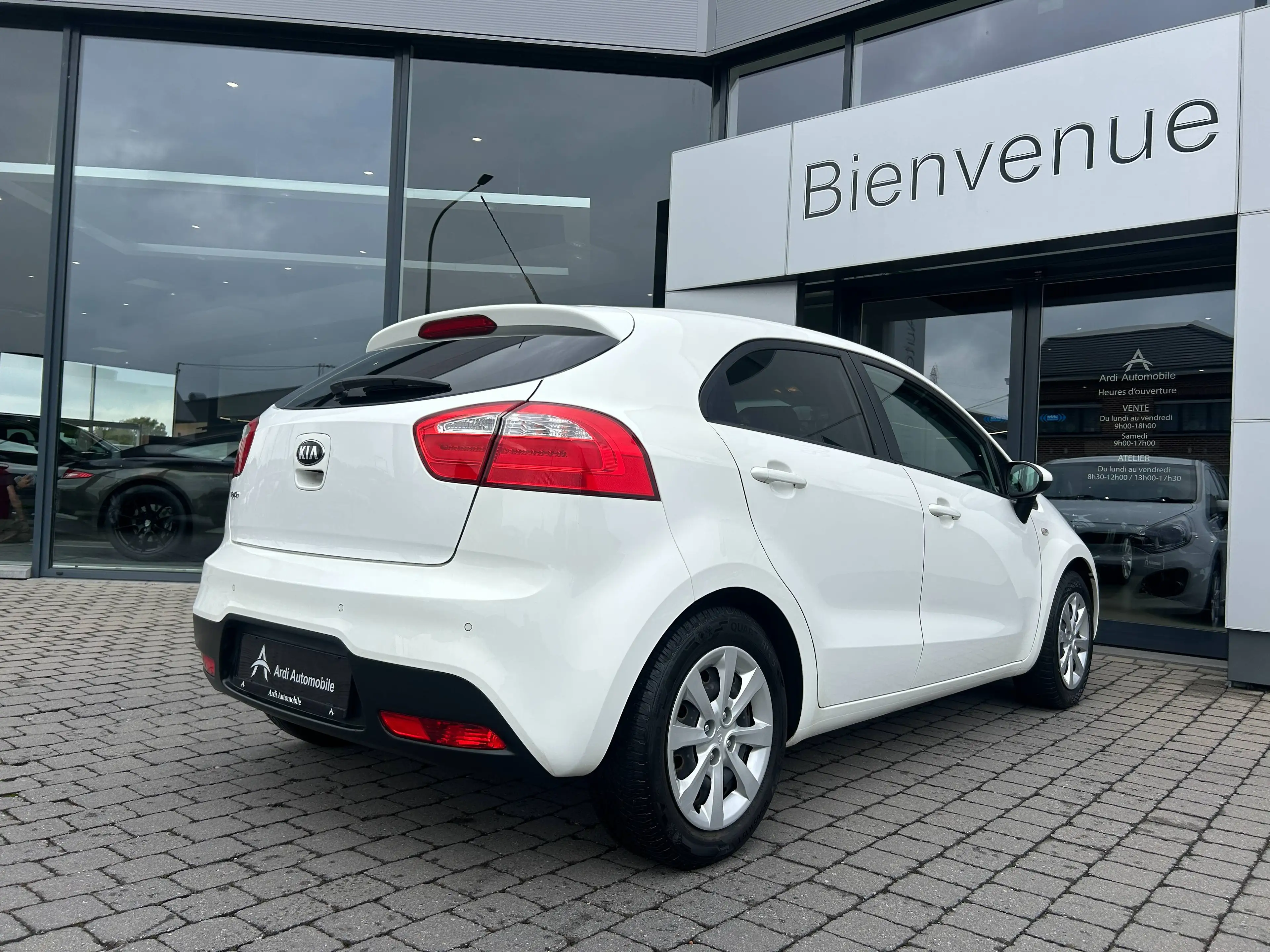 Kia Rio 1.2i *GARANTIE 12 MOIS*BLUETOOTH*AIRCO*CRUISE* — photo 4