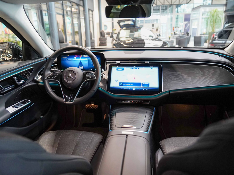 Mercedes-Benz E 200 E 200 AVANTGARDE 360° DIGITAL LIGHT Memory DAB — photo 14