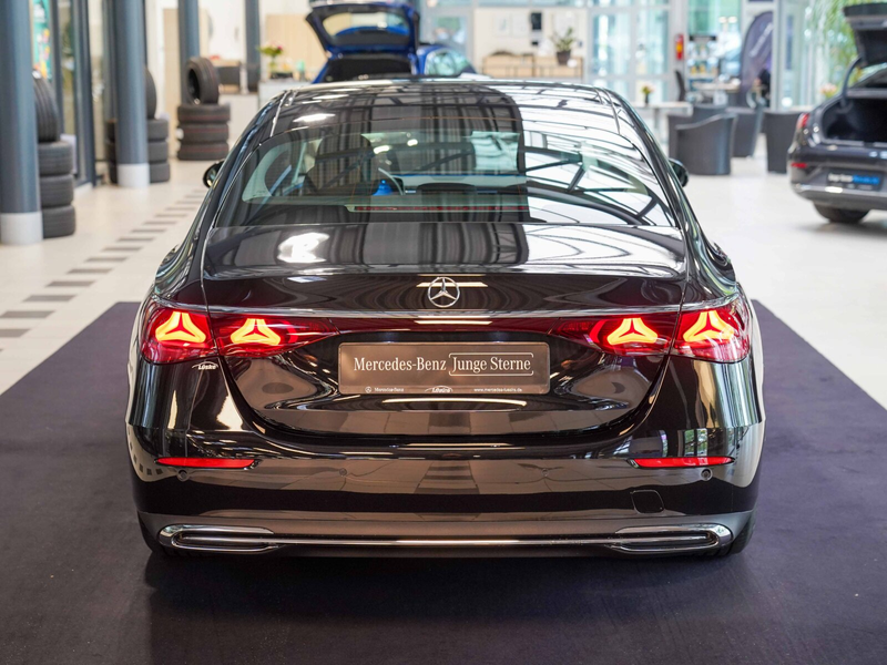 Mercedes-Benz E 200 E 200 AVANTGARDE 360° DIGITAL LIGHT Memory DAB — photo 5
