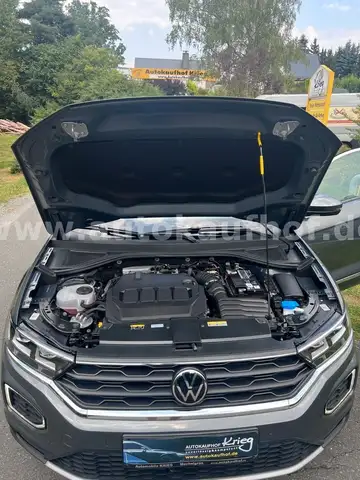 Volkswagen T-Roc view 15