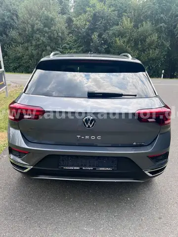 Volkswagen T-Roc view 6