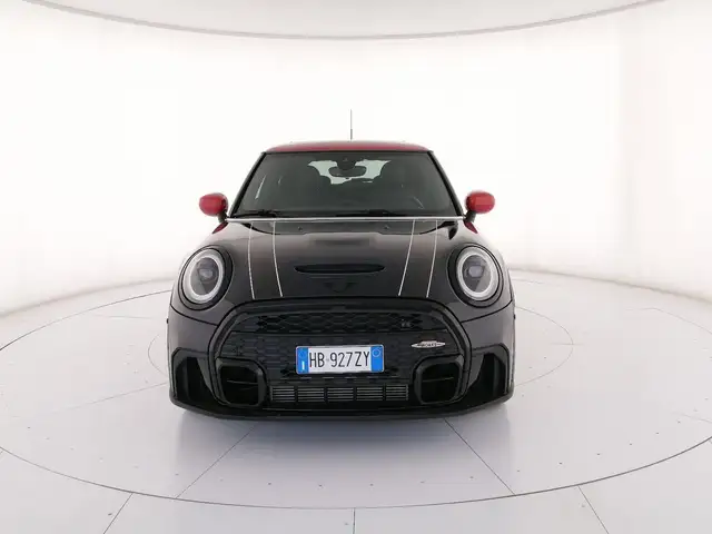Mini Hatch view 5