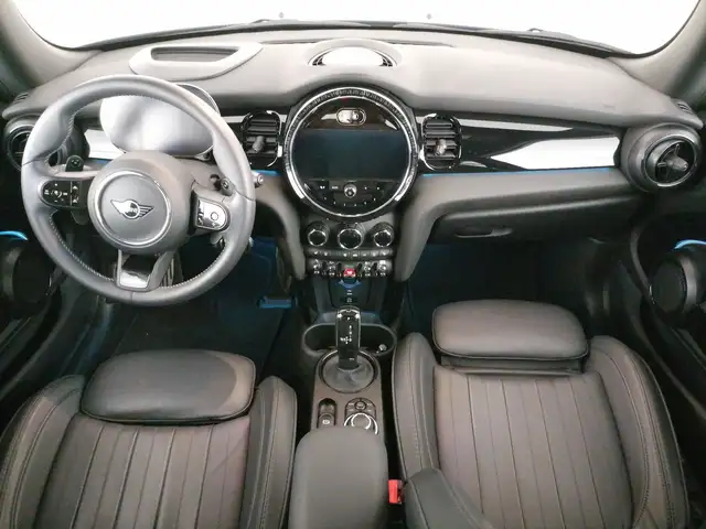 Mini Hatch view 9