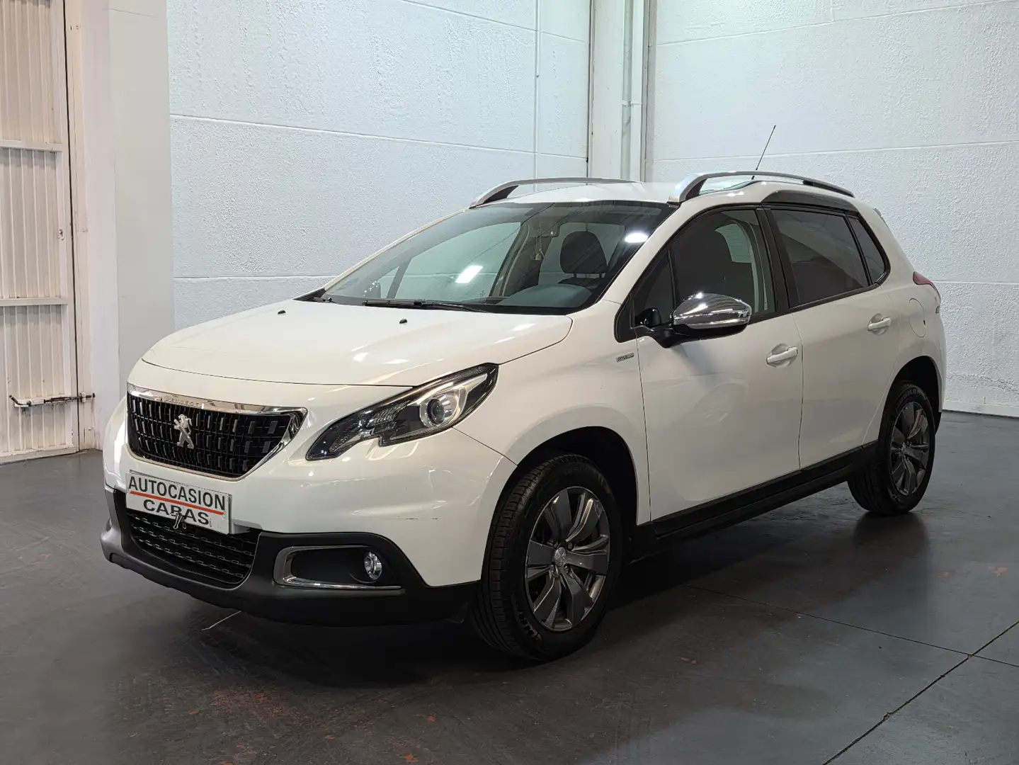 Peugeot 2008 1.6 BlueHDI Style 100 Blanc - 1