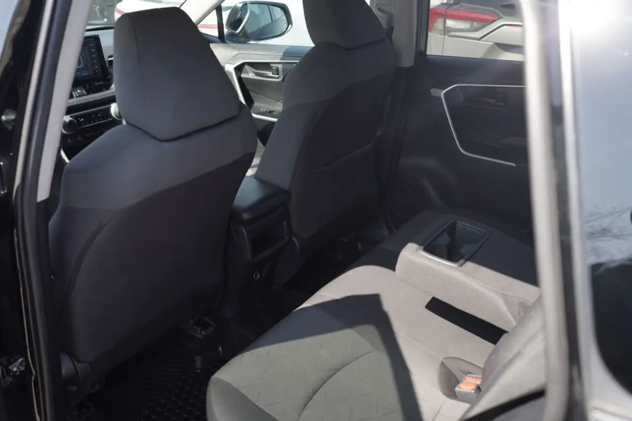 Toyota RAV 4 снимка Toyota RAV 4