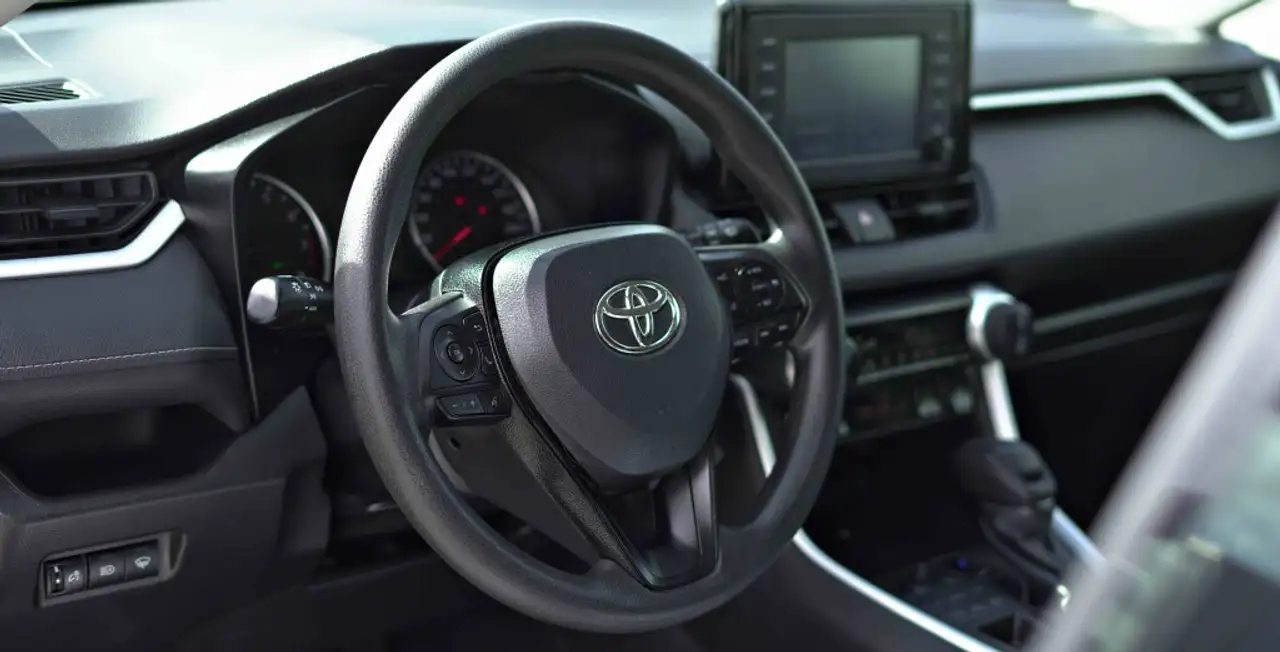 Toyota RAV 4 снимка Toyota RAV 4