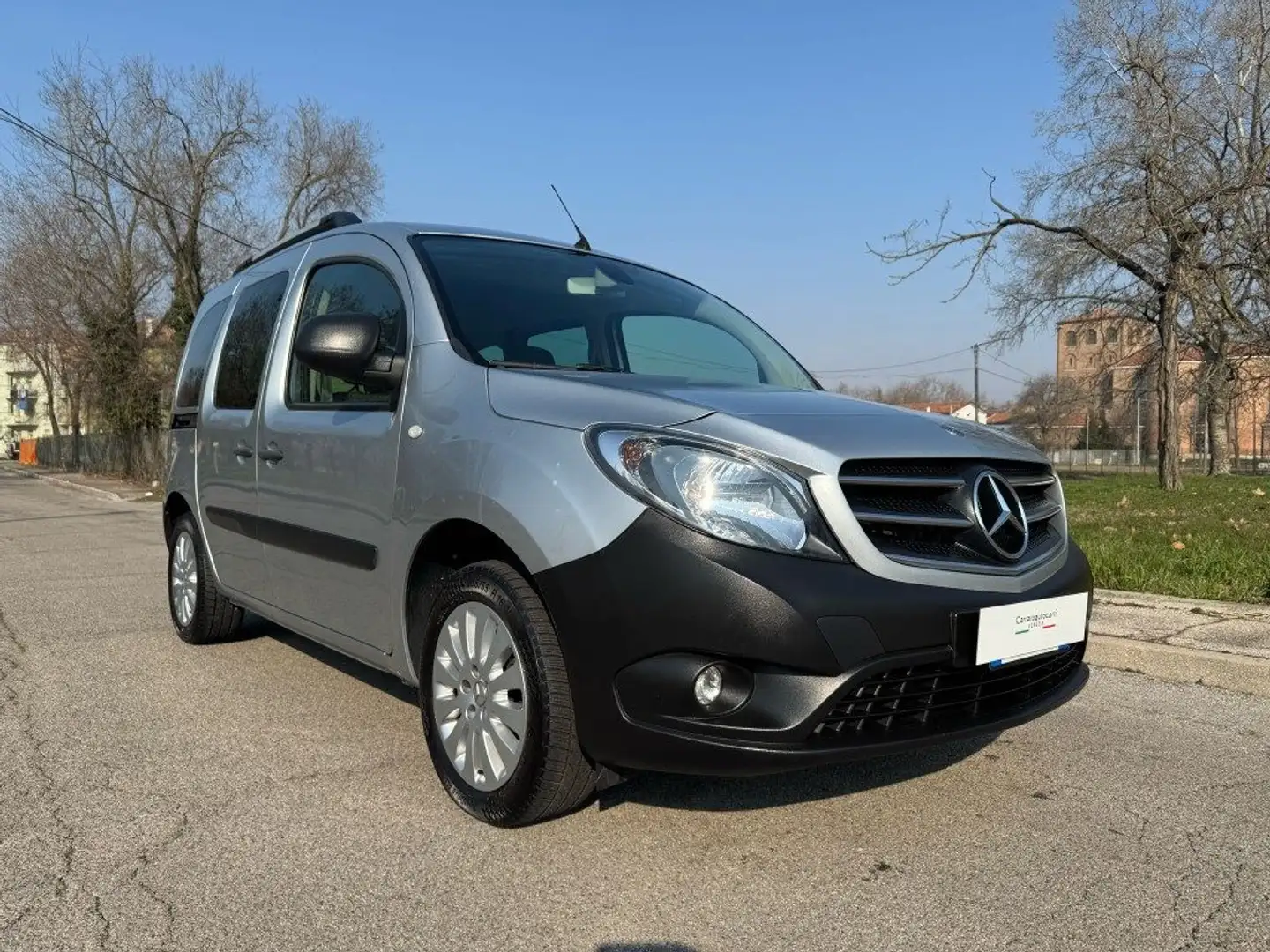 Mercedes-Benz Citan 1.5 111 CDI S&S Tourer Pro Business Plateado - 2