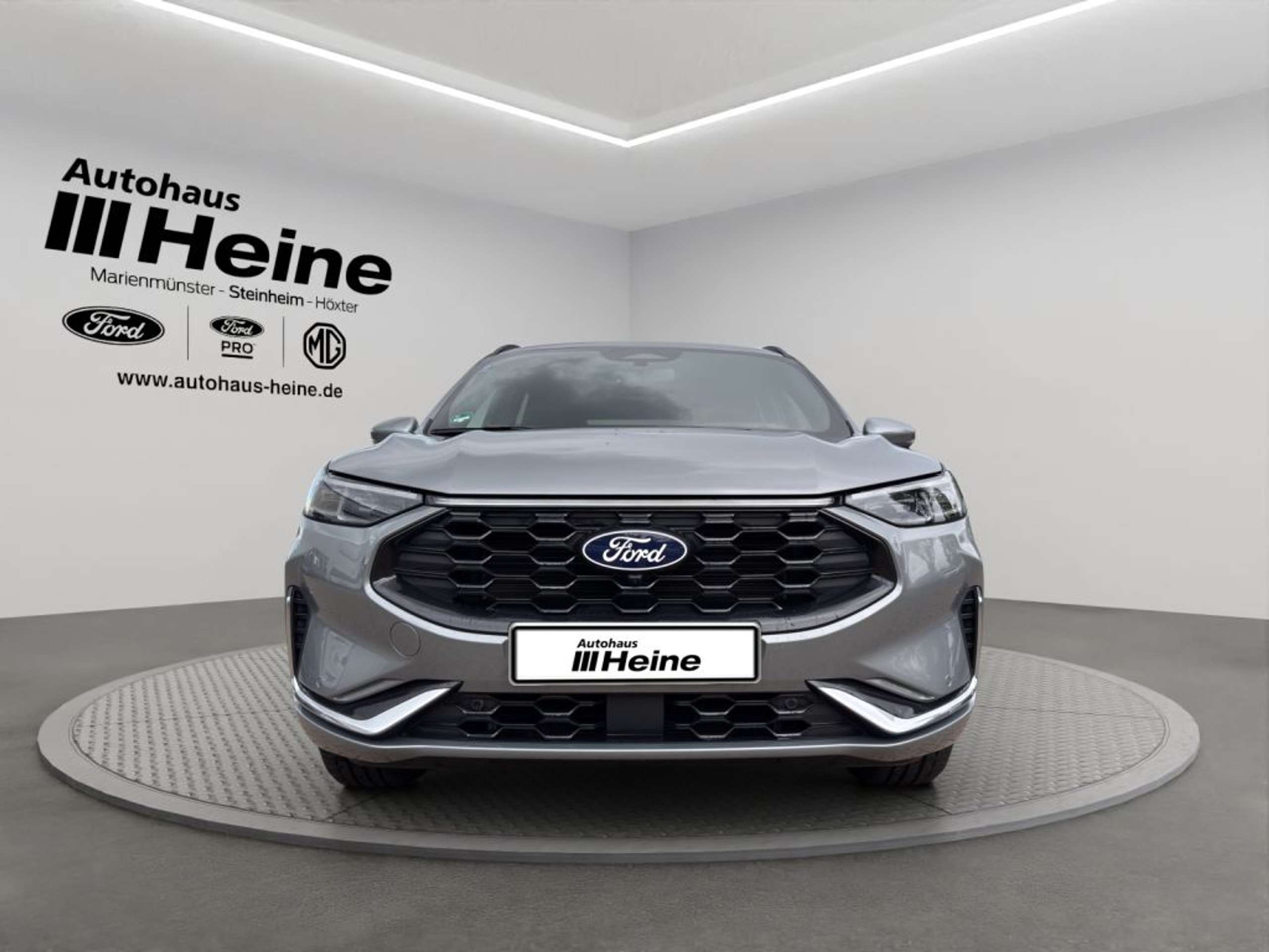Fahrzeugabbildung Ford Kuga ST-LINE X 2.5 Ltr. 243 PS PHEV *20-ZOLL*LED* - mit KI generiert/bearbeitet