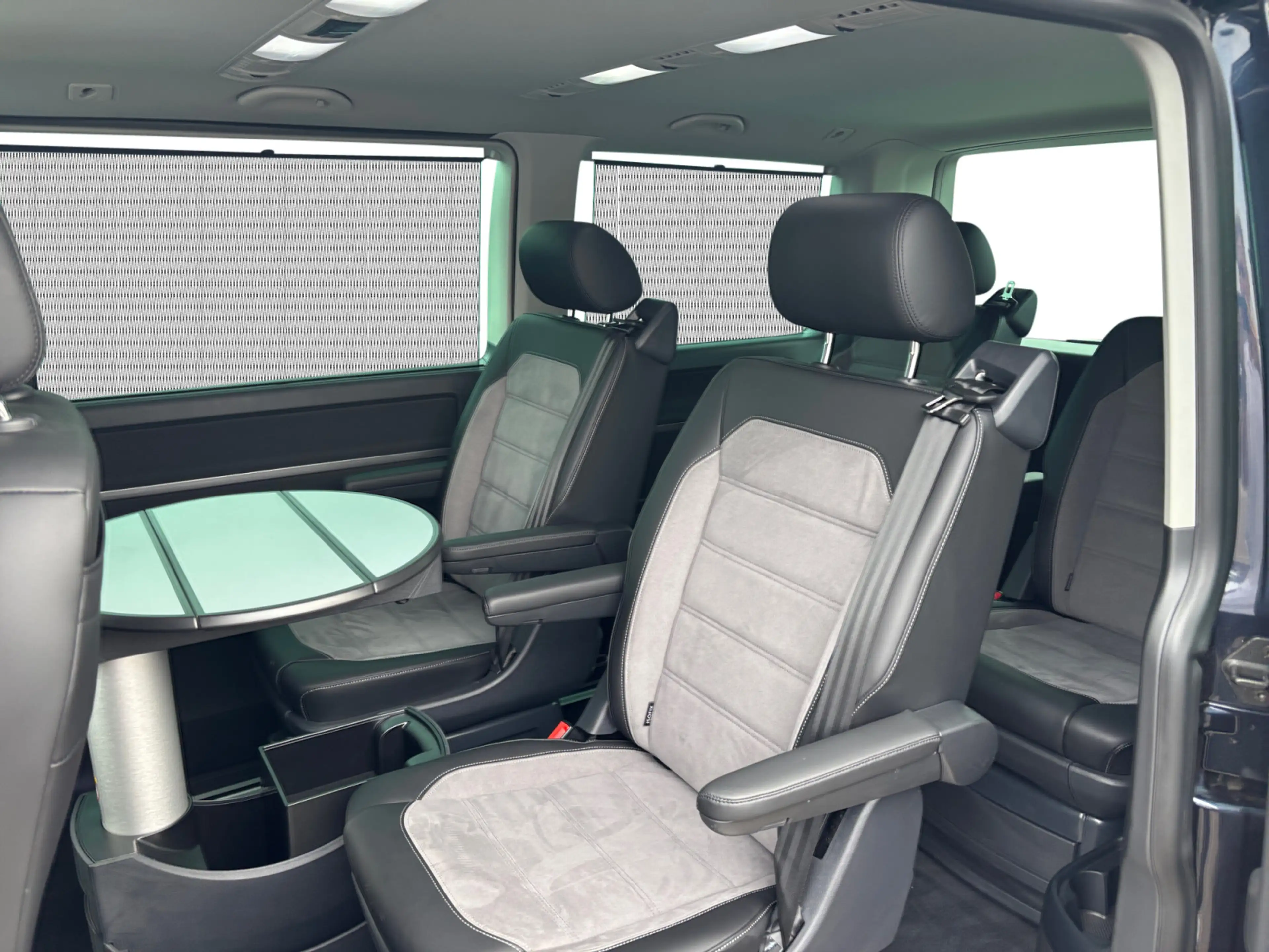 Volkswagen T6.1 Multivan GENERATION SIX 2,0TDI 150KW 4M — photo 11