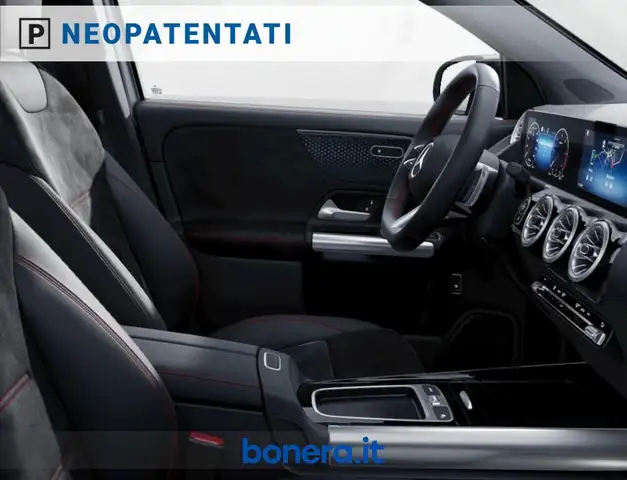 Mercedes-Benz Gla Class view 7