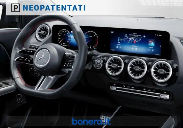 Mercedes-Benz Gla Class view 6