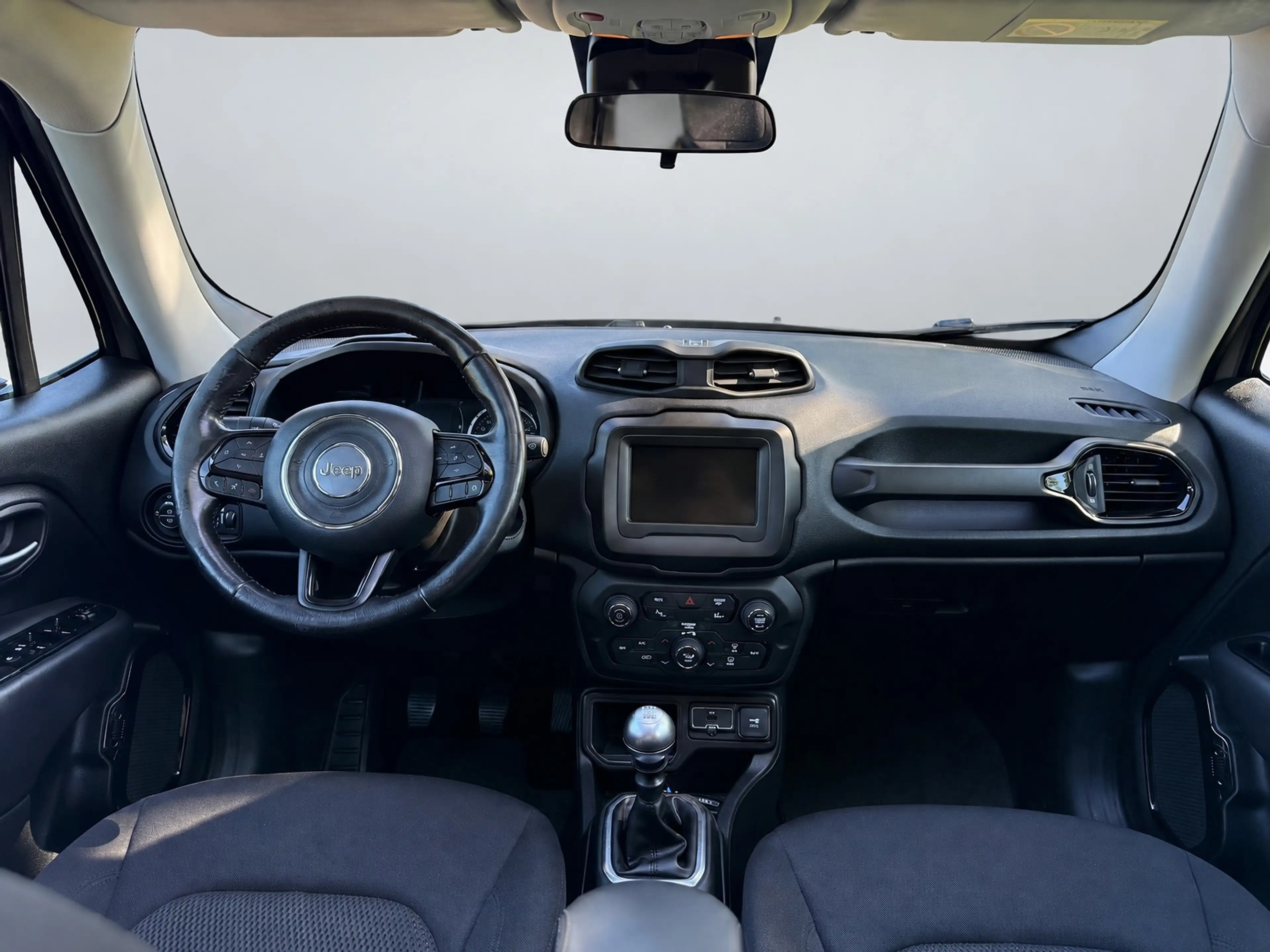 Jeep Renegade 1.0T Limited sport, electrisch glazen panoramadak, — photo 2